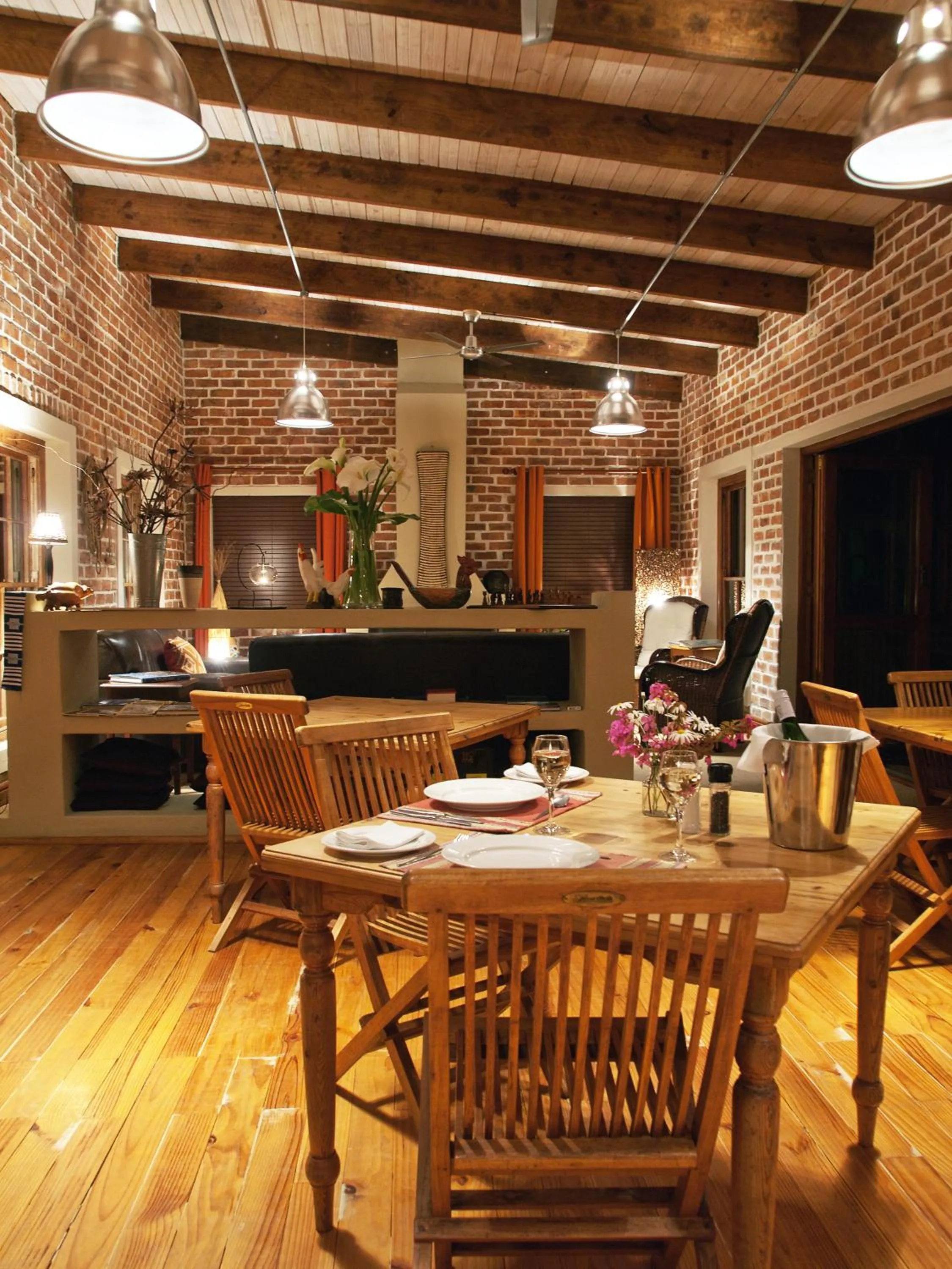 Restaurant/places to eat in At the Woods Guest House