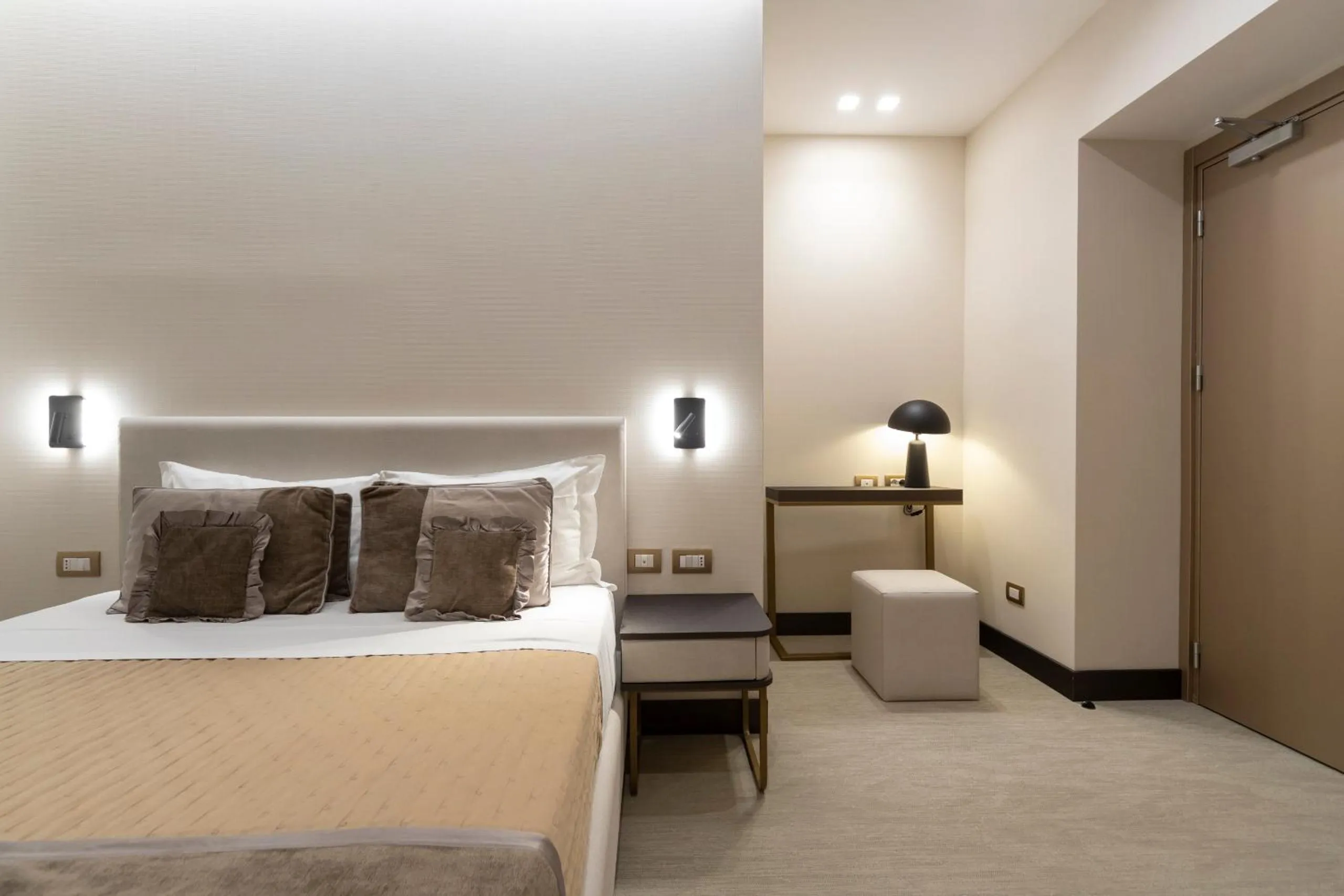 Bed in San Carlo Suite