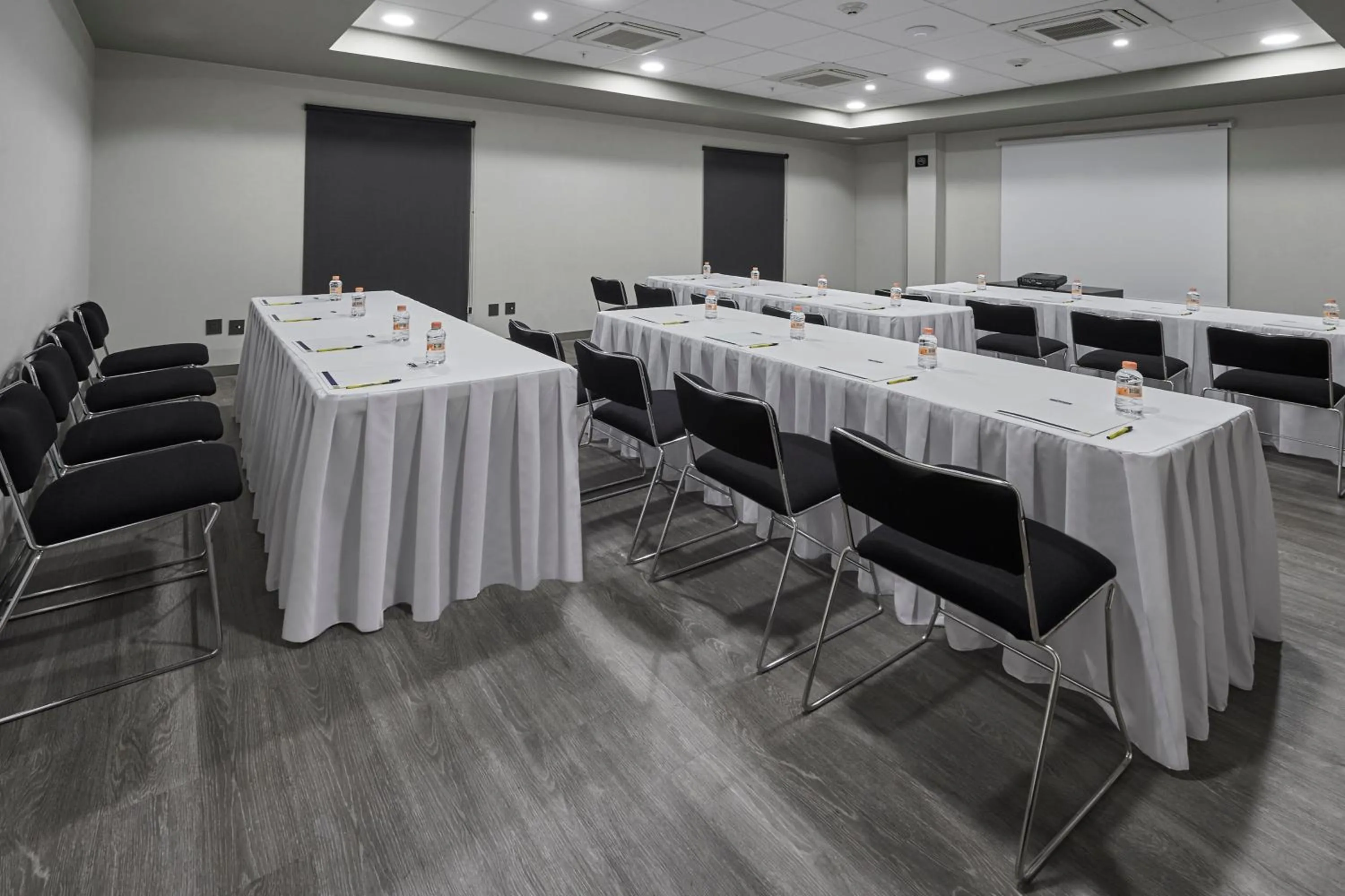 Meeting/conference room in City Express by Marriott Ciudad de México Tlalnepantla