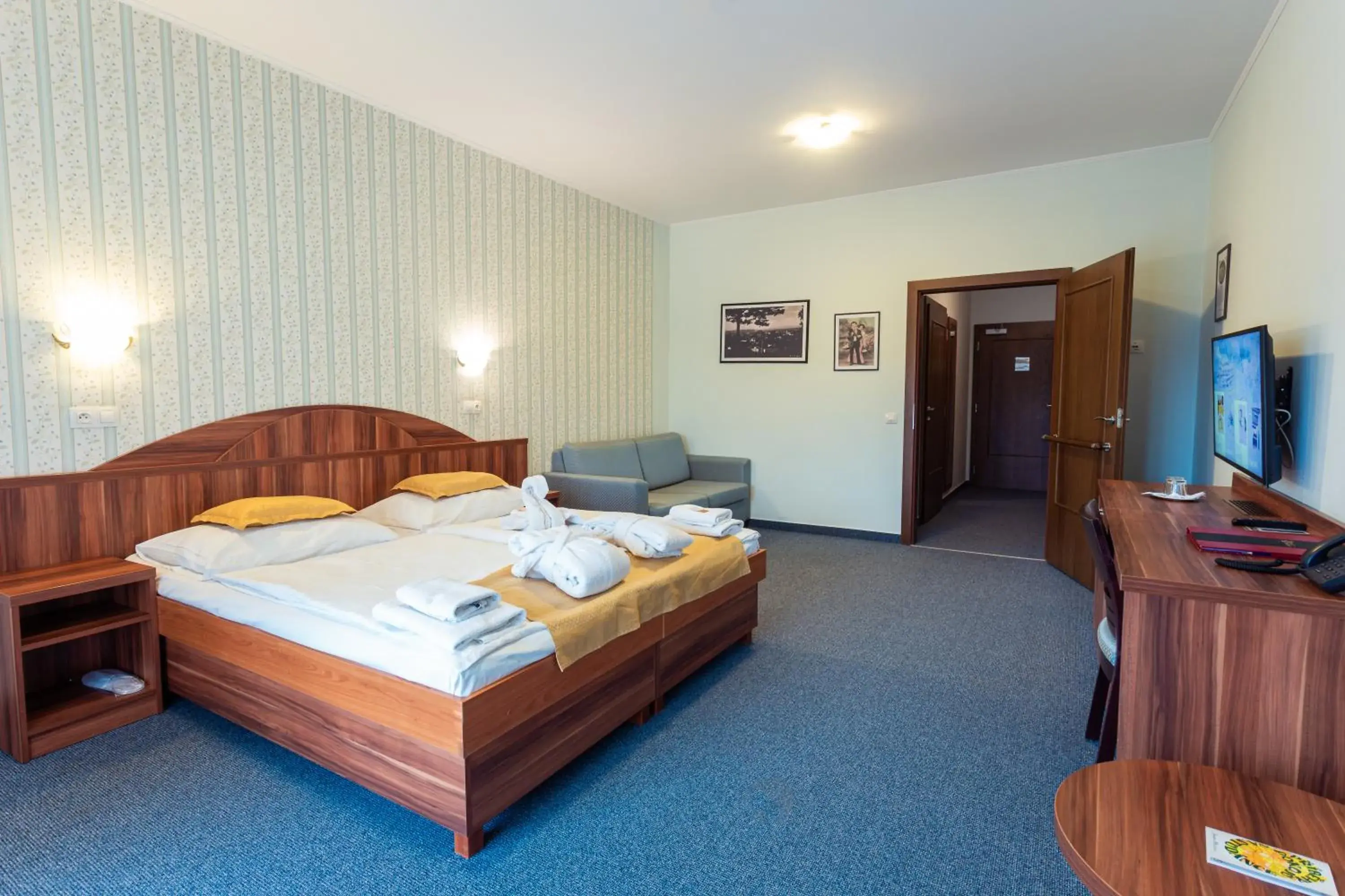 Standard Double or Twin Room in Hotel Studanka Standard Double or Twin Room in Hotel Studanka