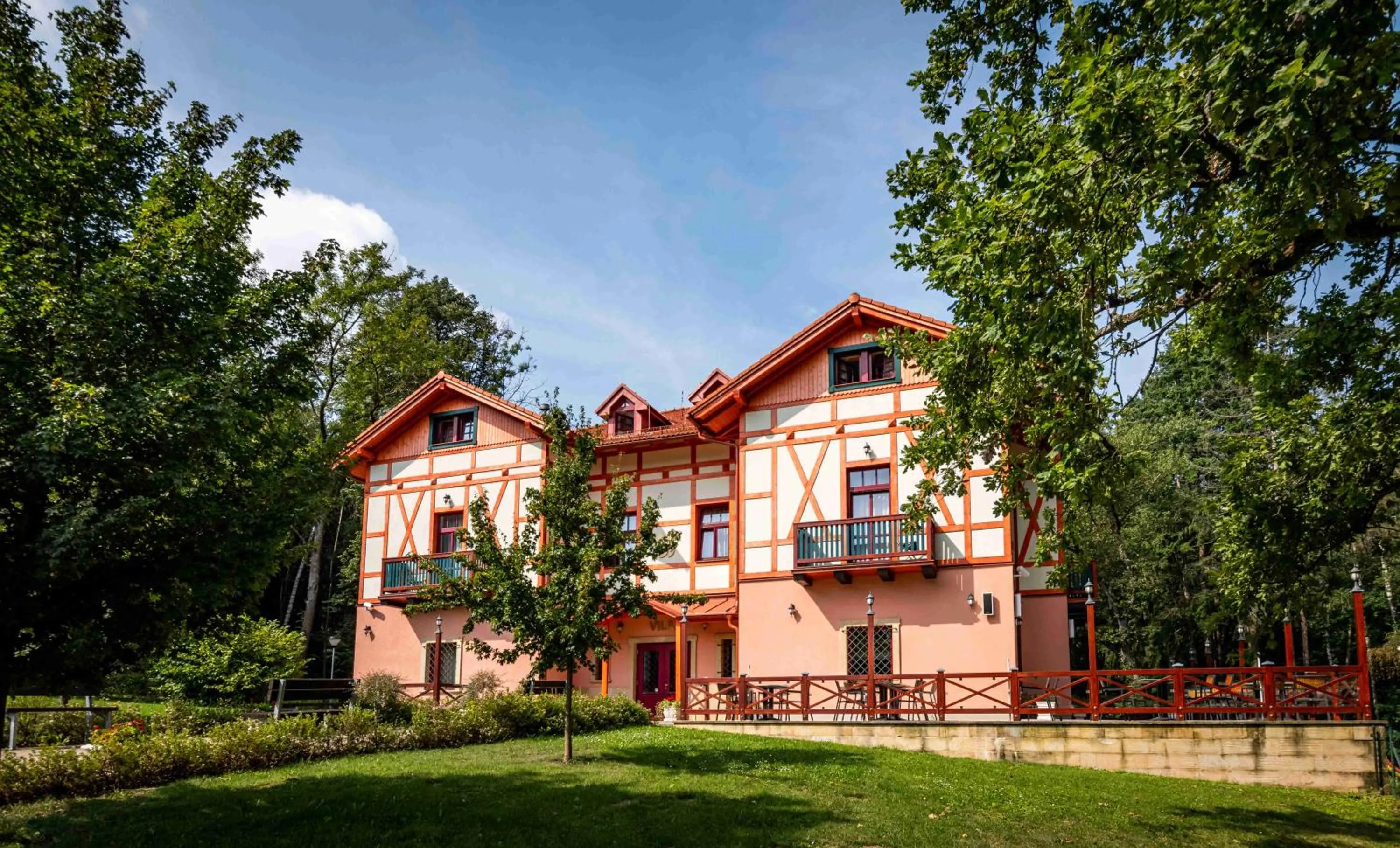 Property building in Hotel Studanka