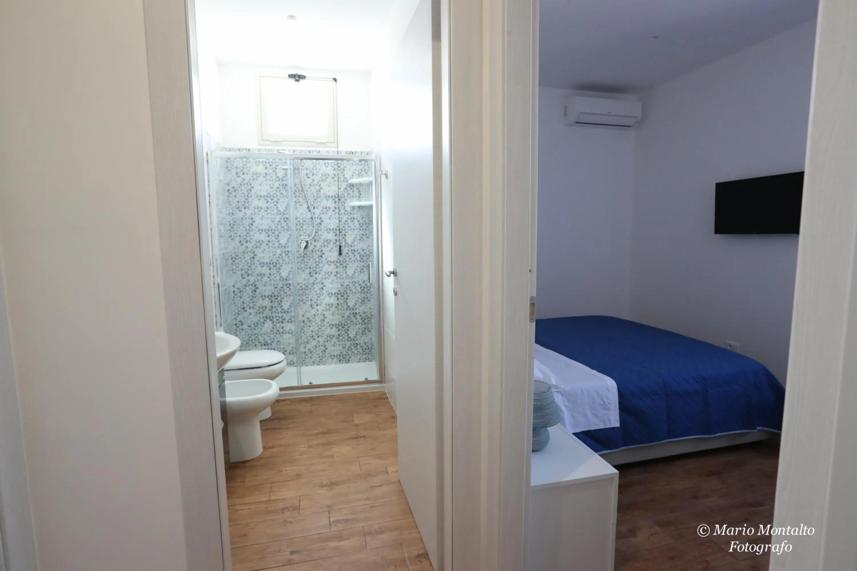 Bathroom, Bed in Villa Margherita