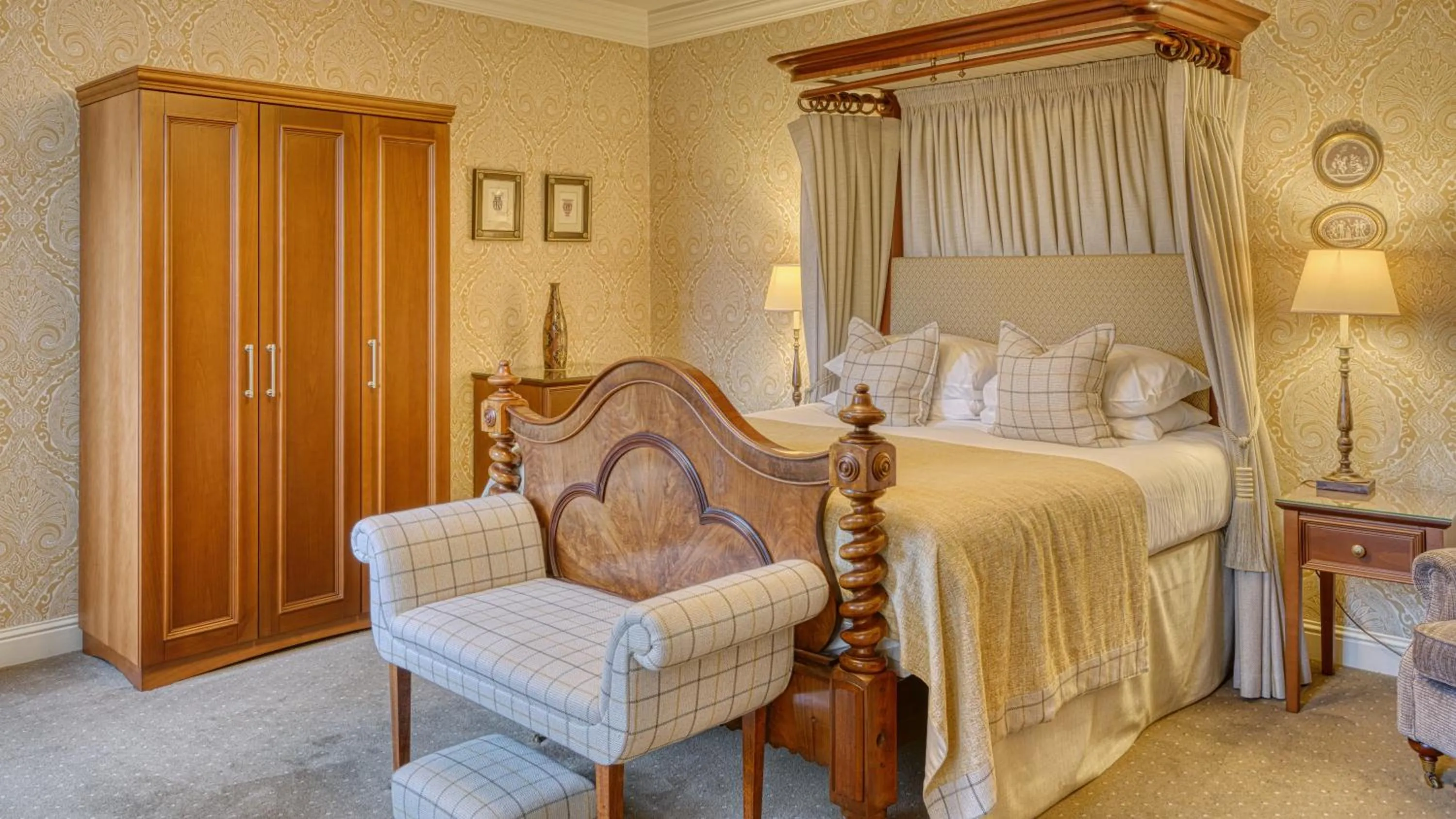 Bedroom, Bed in Hapimag Resort Edinburgh