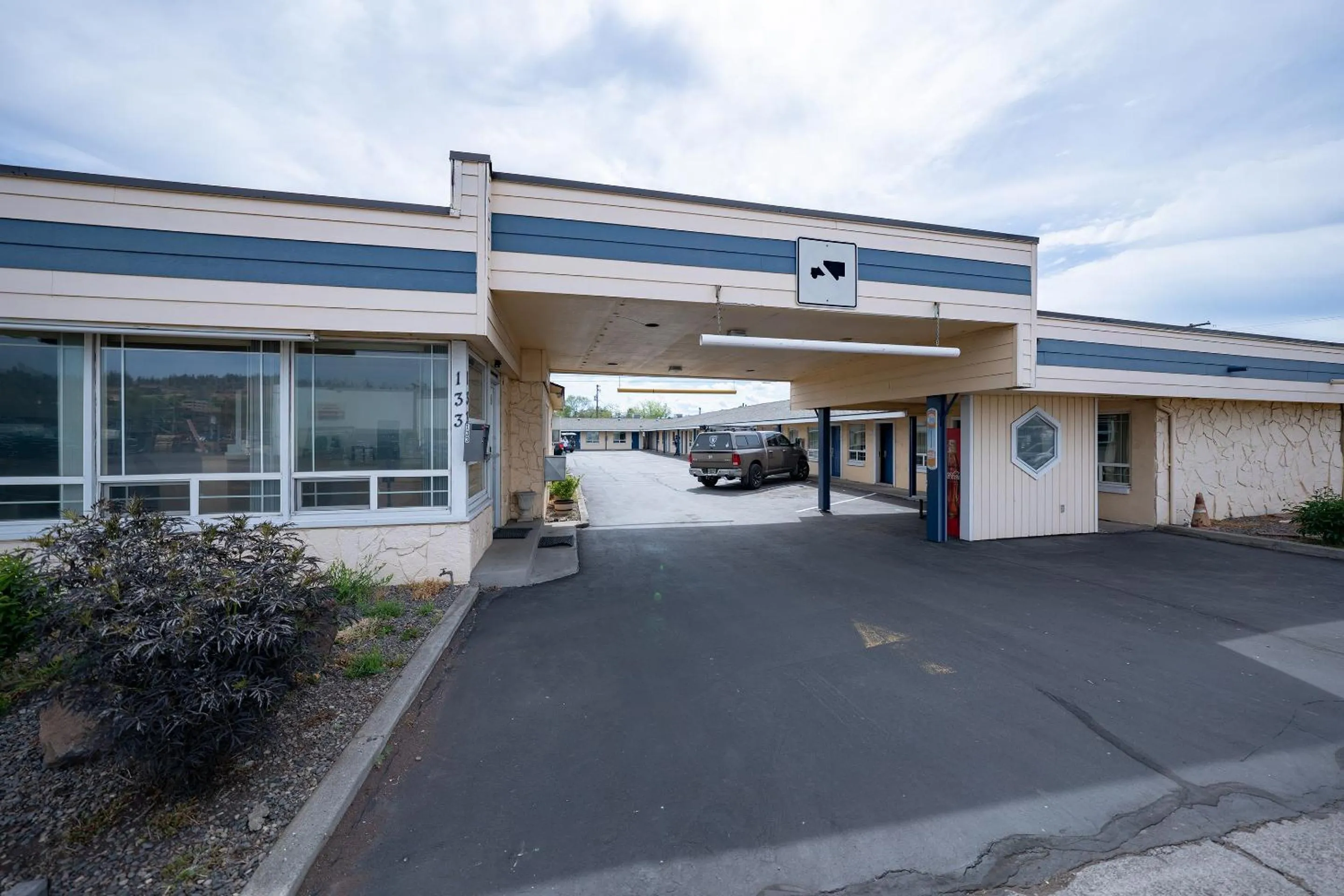 Facade/entrance in Budget Inn Madras by OYO