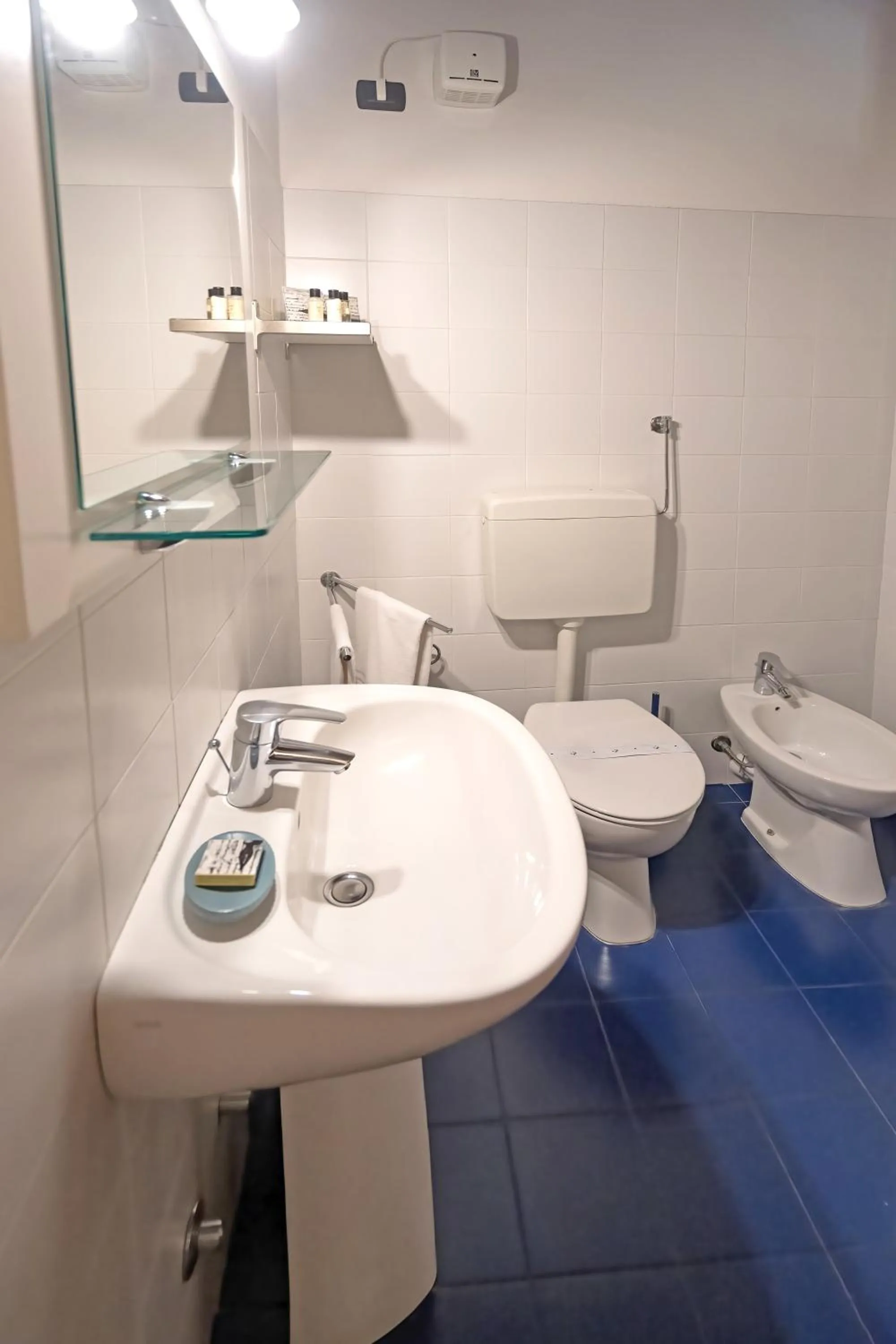 Bathroom in Veronetta House