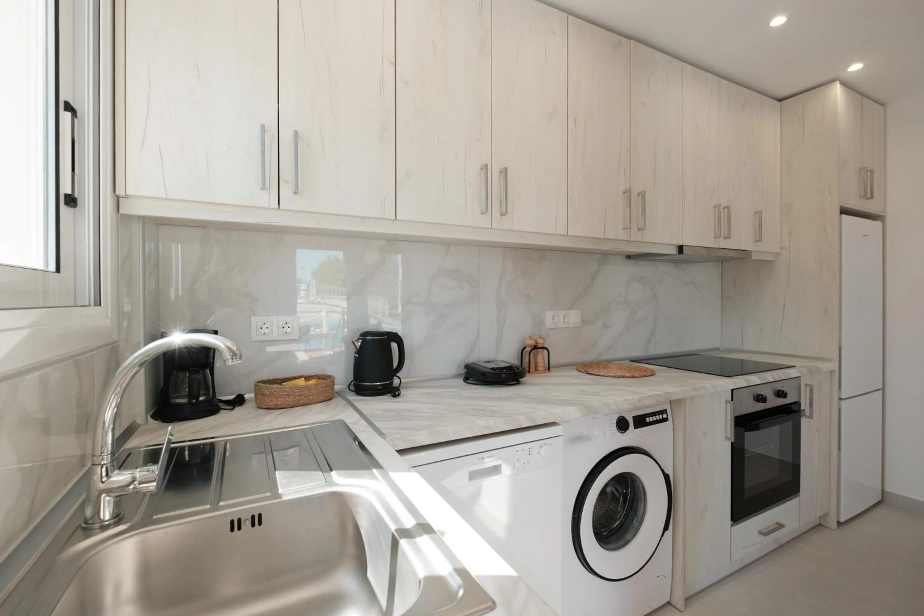 Coffee/tea facilities in Dimitris Apartments
