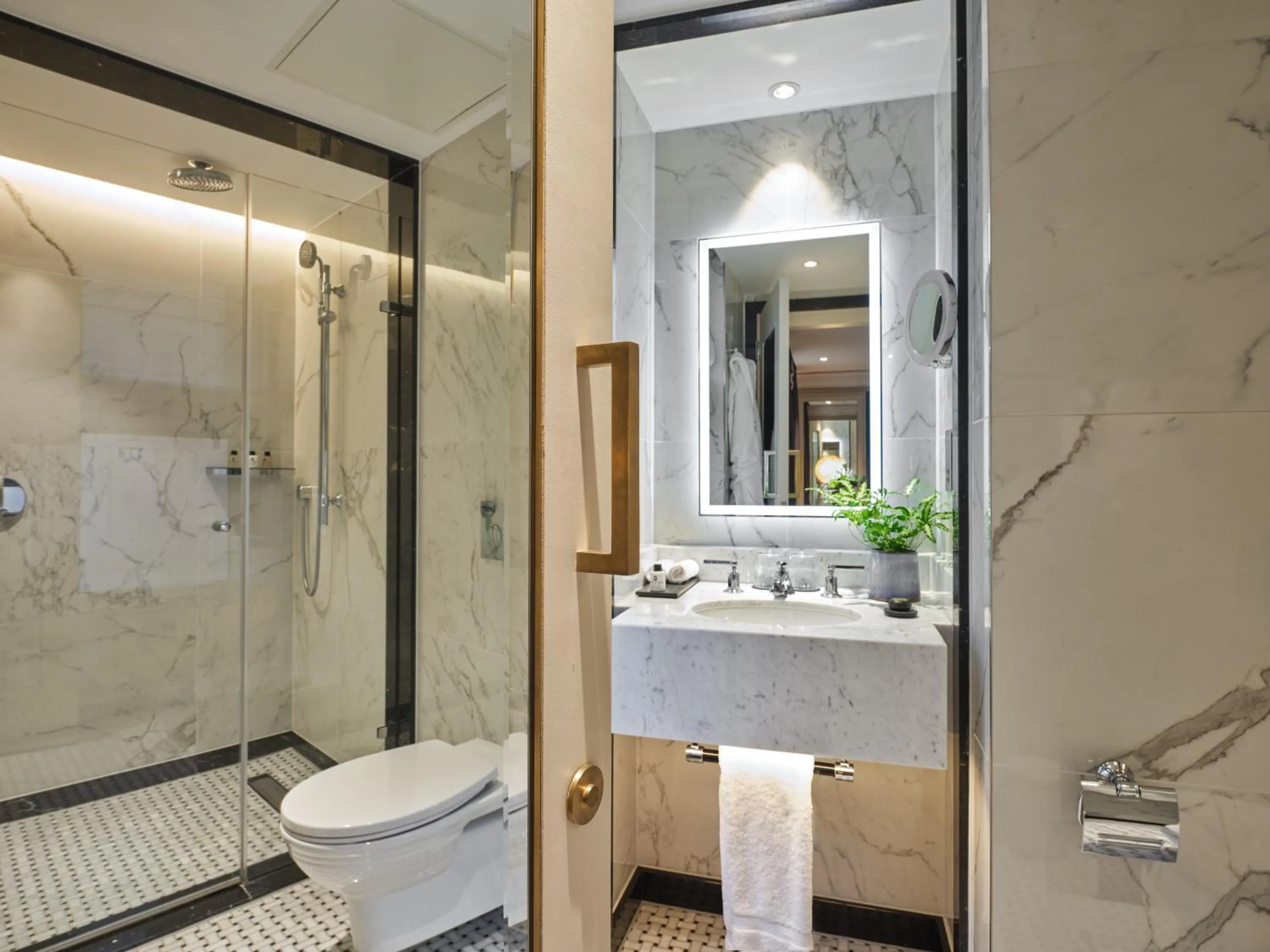 Bathroom in The Mayfair Townhouse - an Iconic Luxury Hotel