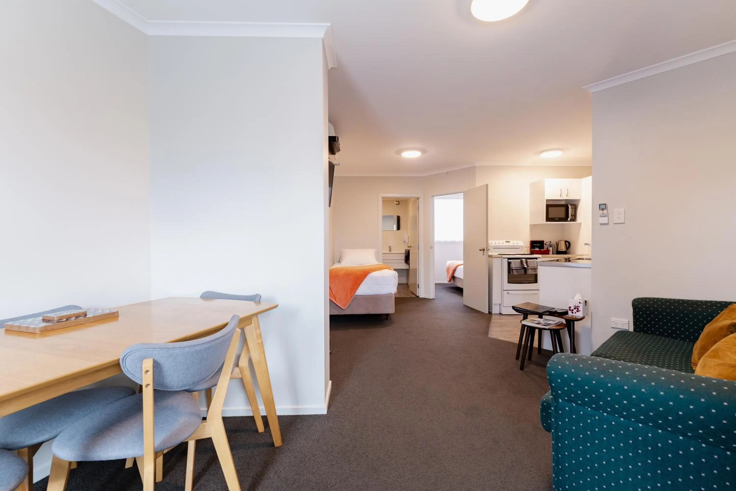 Kitchen or kitchenette in Highway Lodge Motel