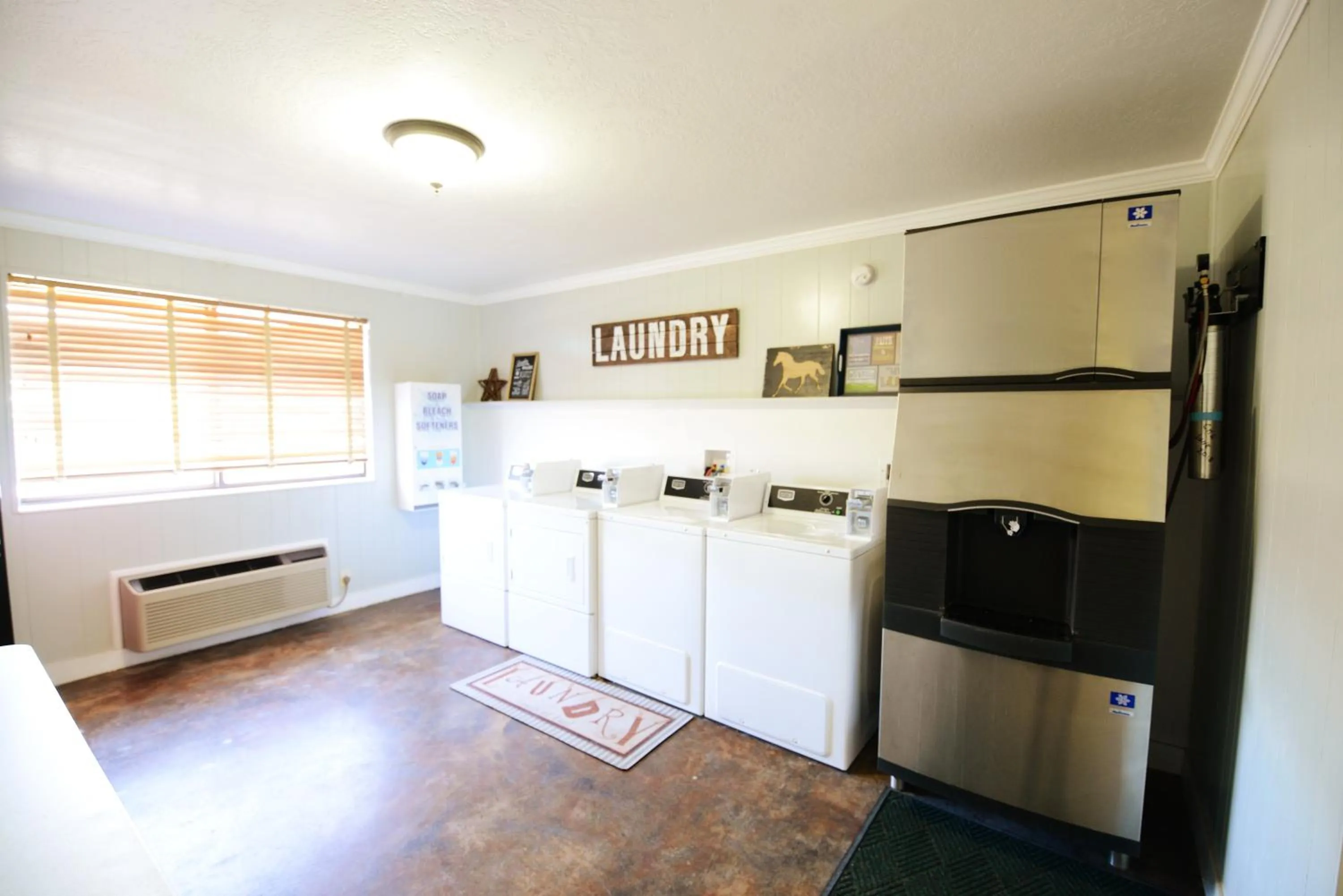 Area and facilities in Western Inn - Tremonton, Utah