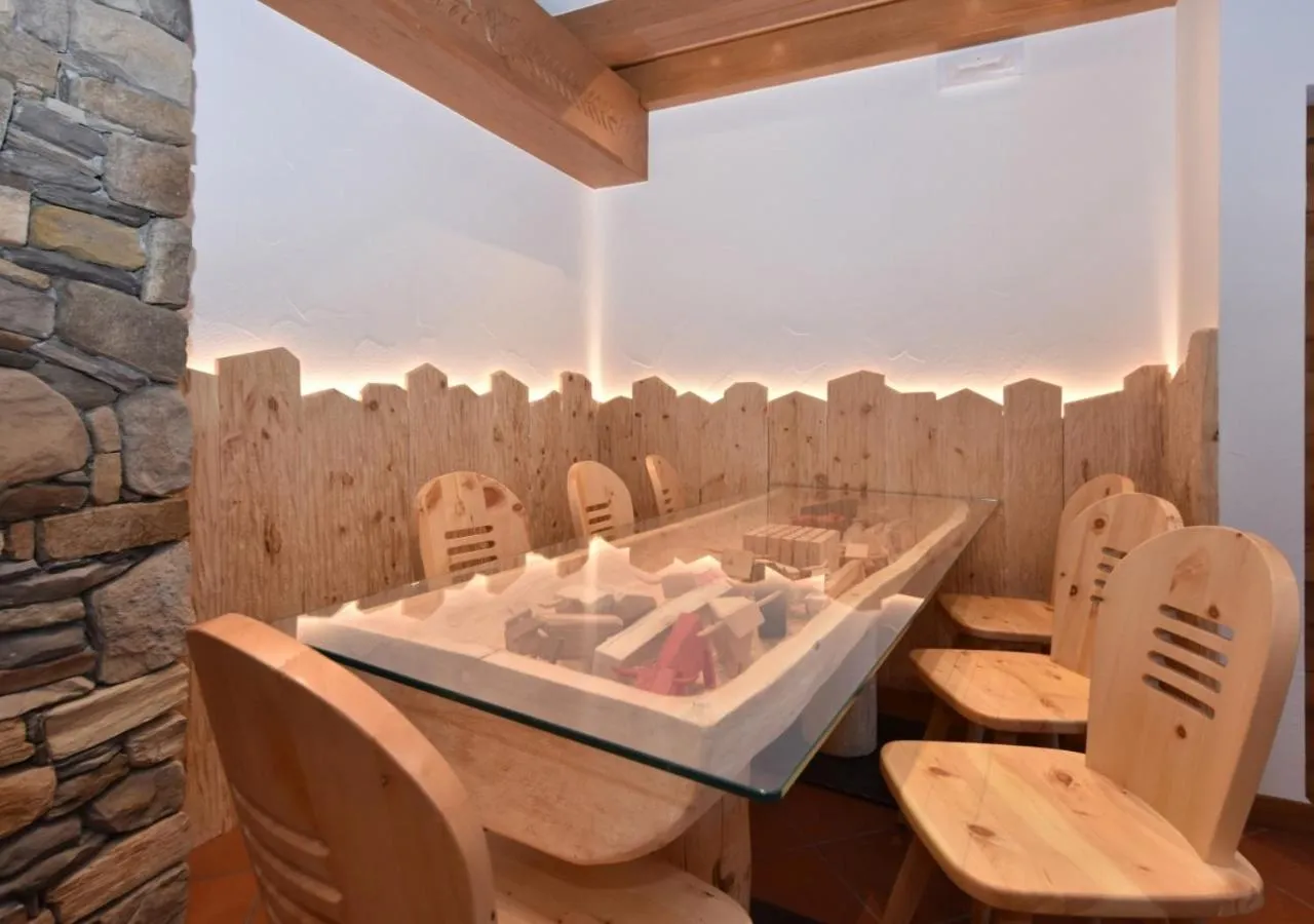 Restaurant/places to eat in Post Hotel Moena