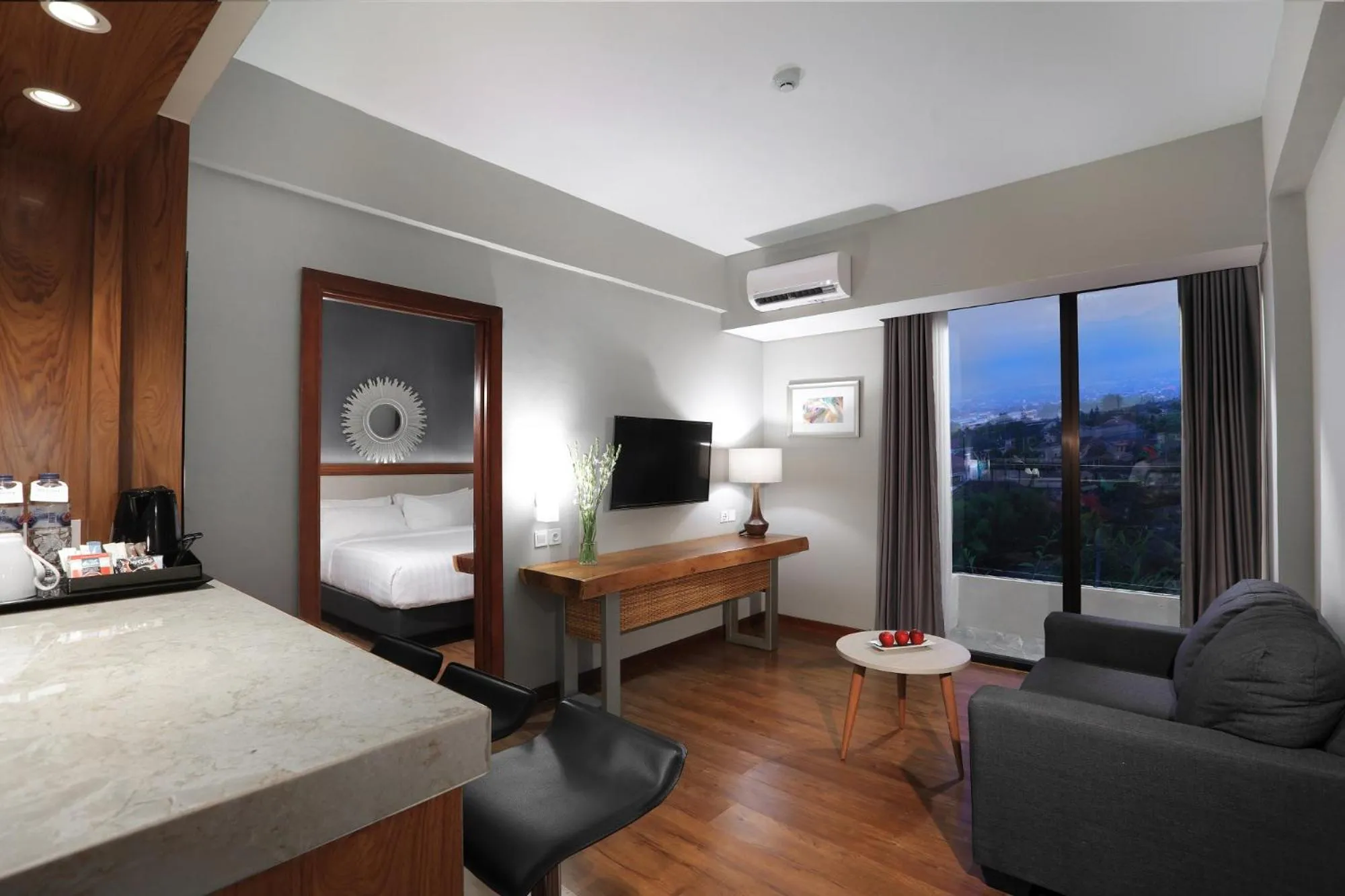 Photo of the whole room in Aston Inn Batu