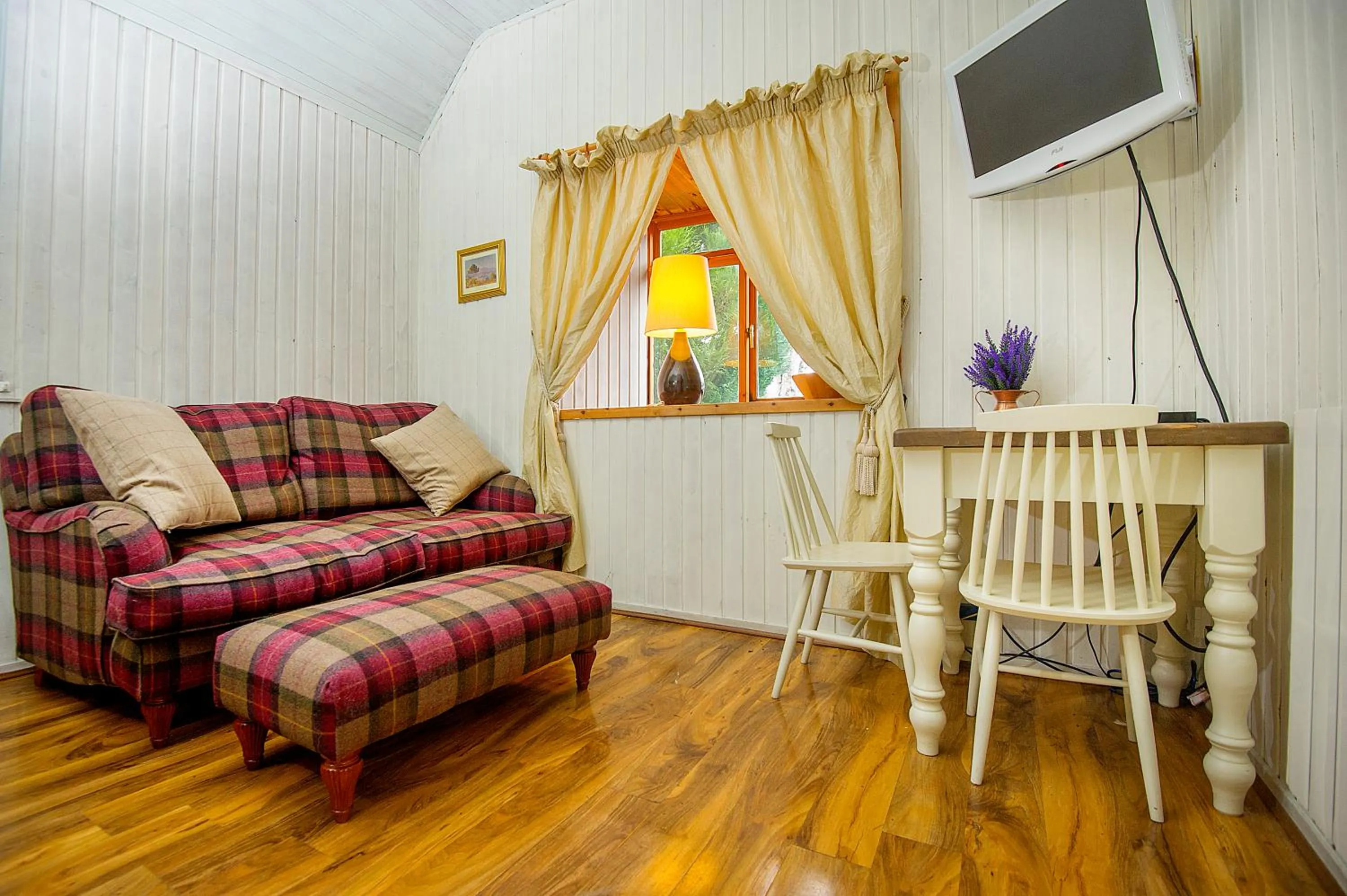 Nearby landmark in The Falls Of Dochart Inn