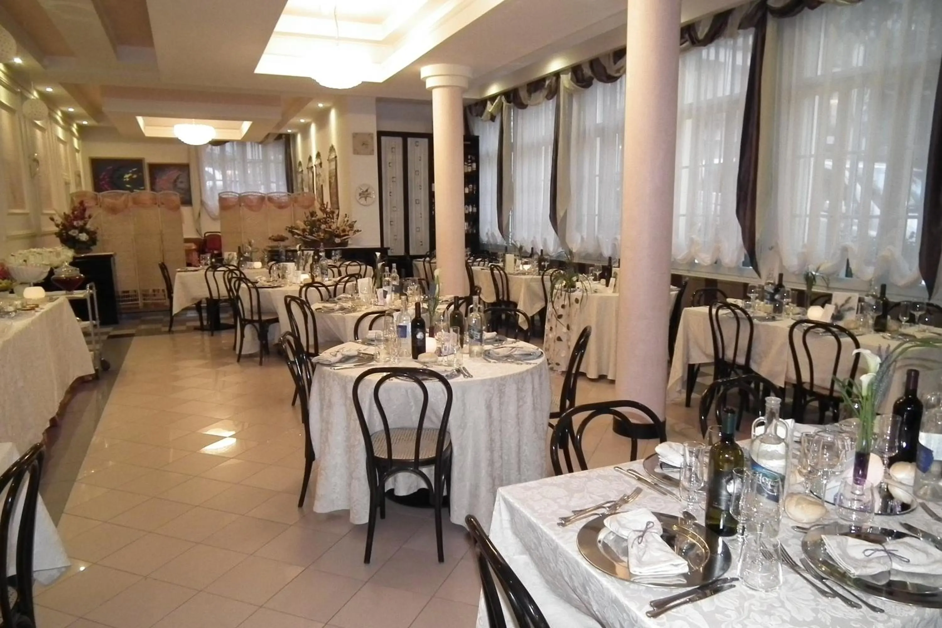 Restaurant/places to eat in Hotel Montepizzo
