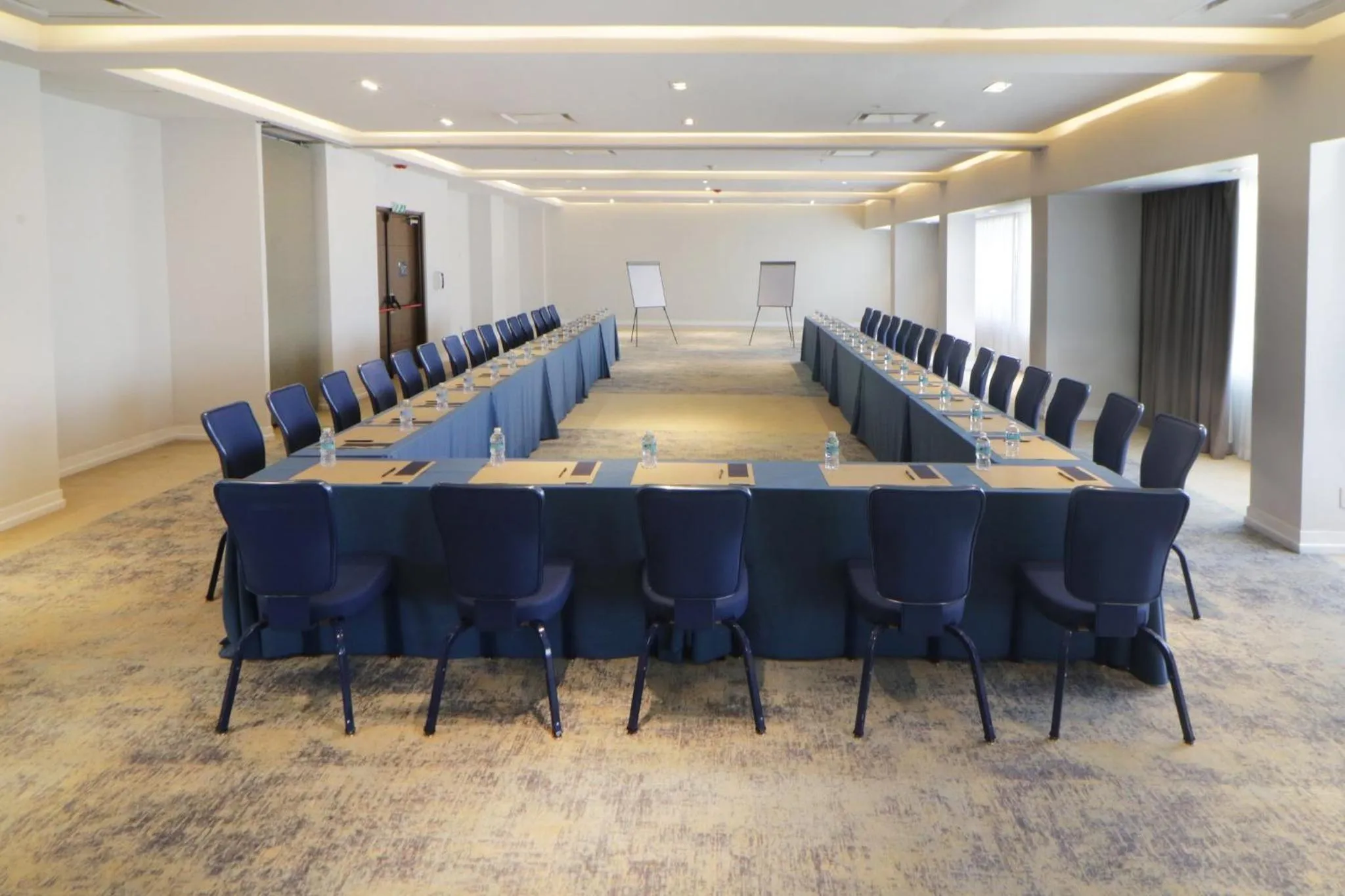 Meeting/conference room in Hotel Indigo Guadalajara Expo by IHG