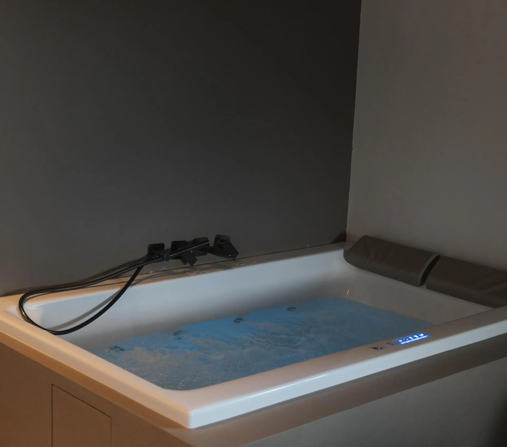 Hot Tub in Park Hotel Bellavista