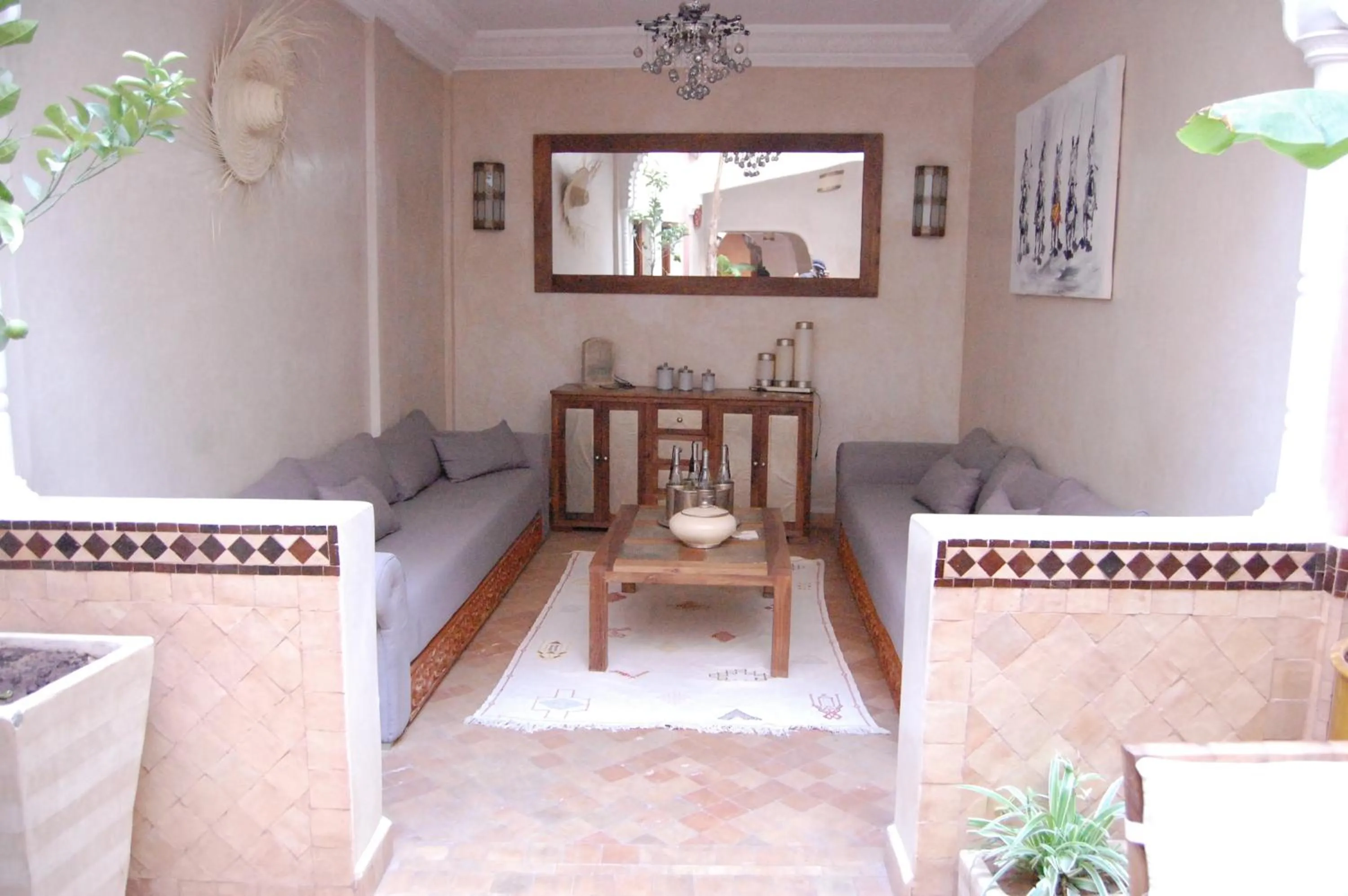 Living room, Bed in Riad Le Plein Sud