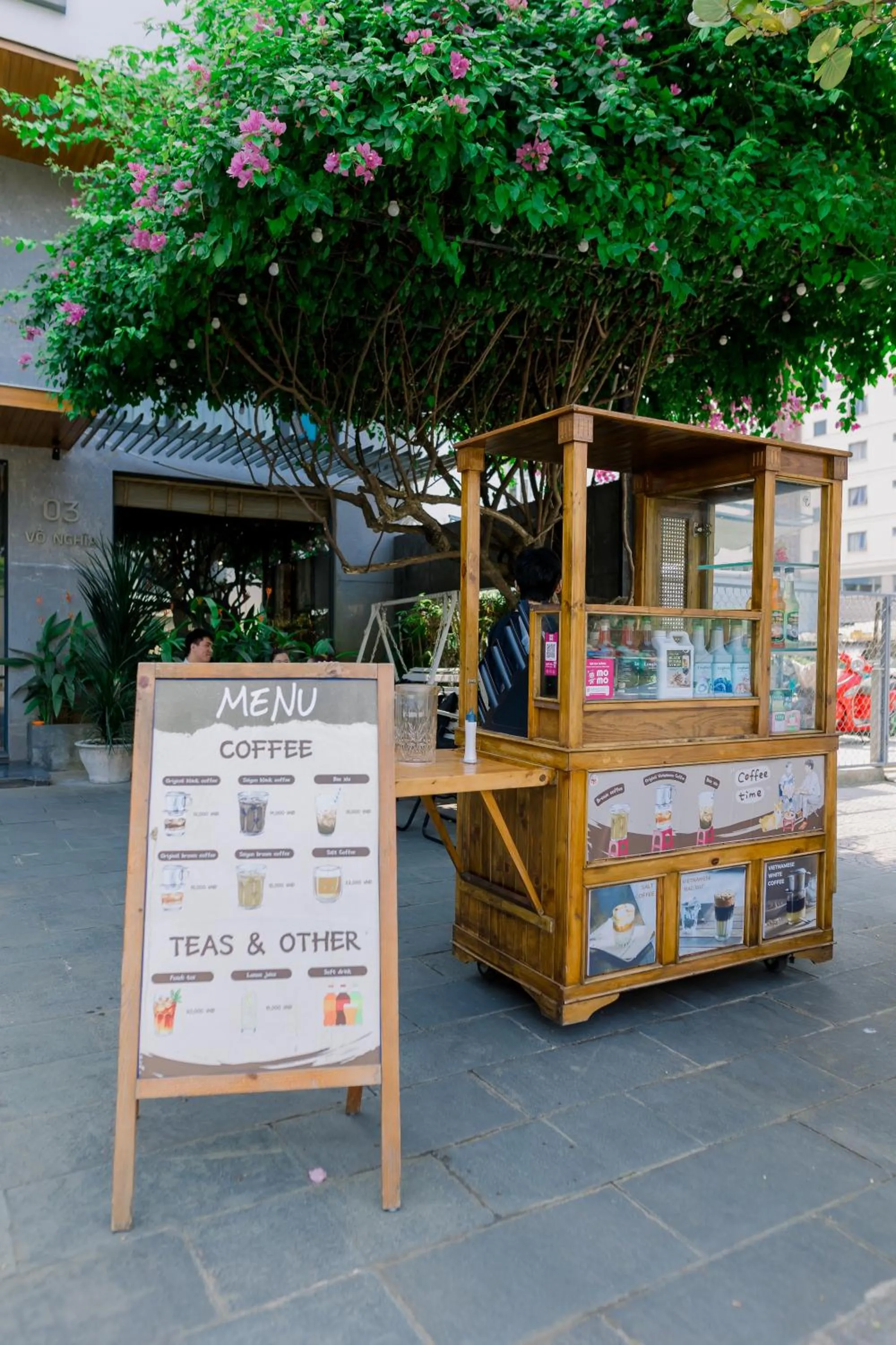 Drinks in Lahome Boutique Villa and Apartment