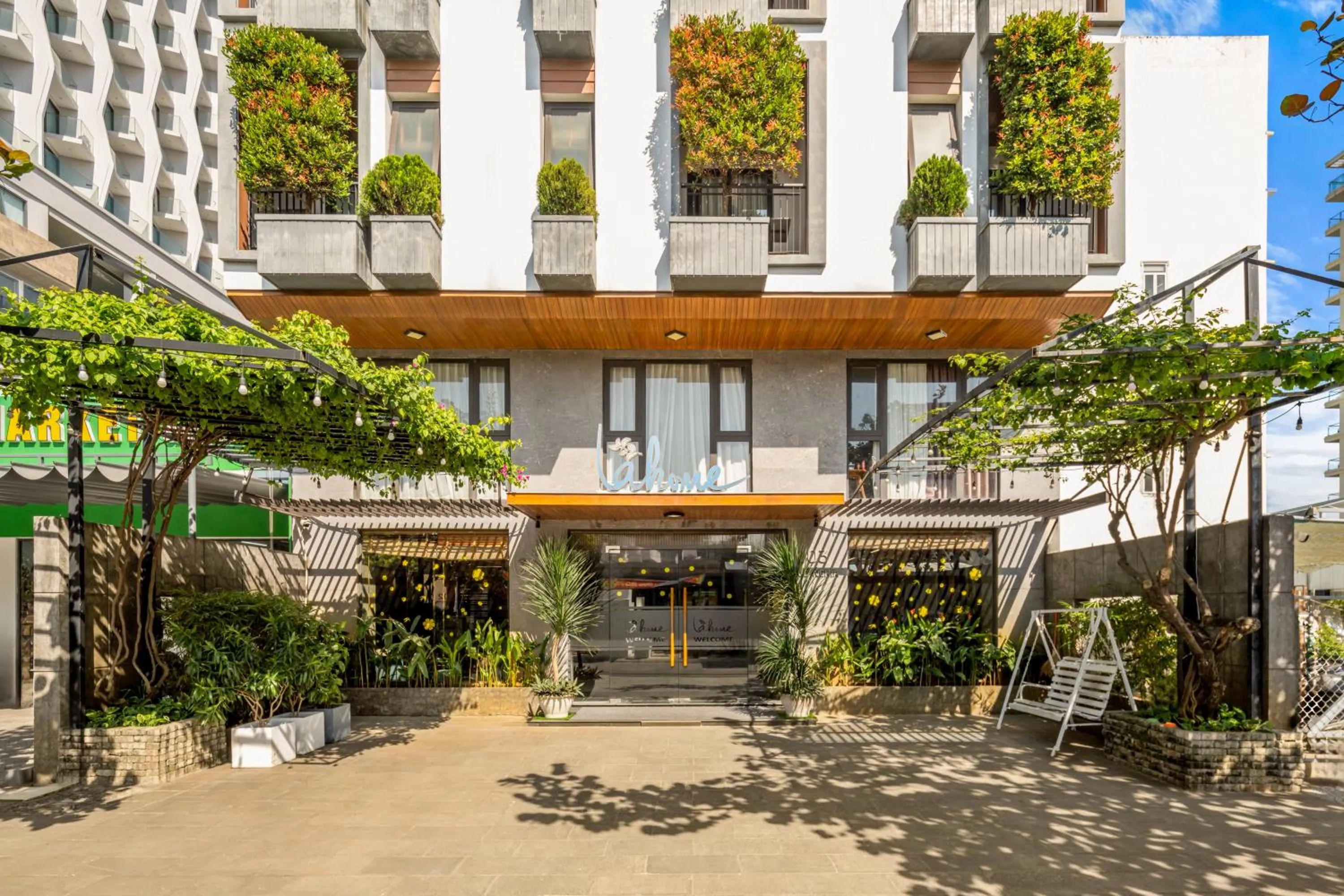 Property building in Lahome Boutique Villa and Apartment