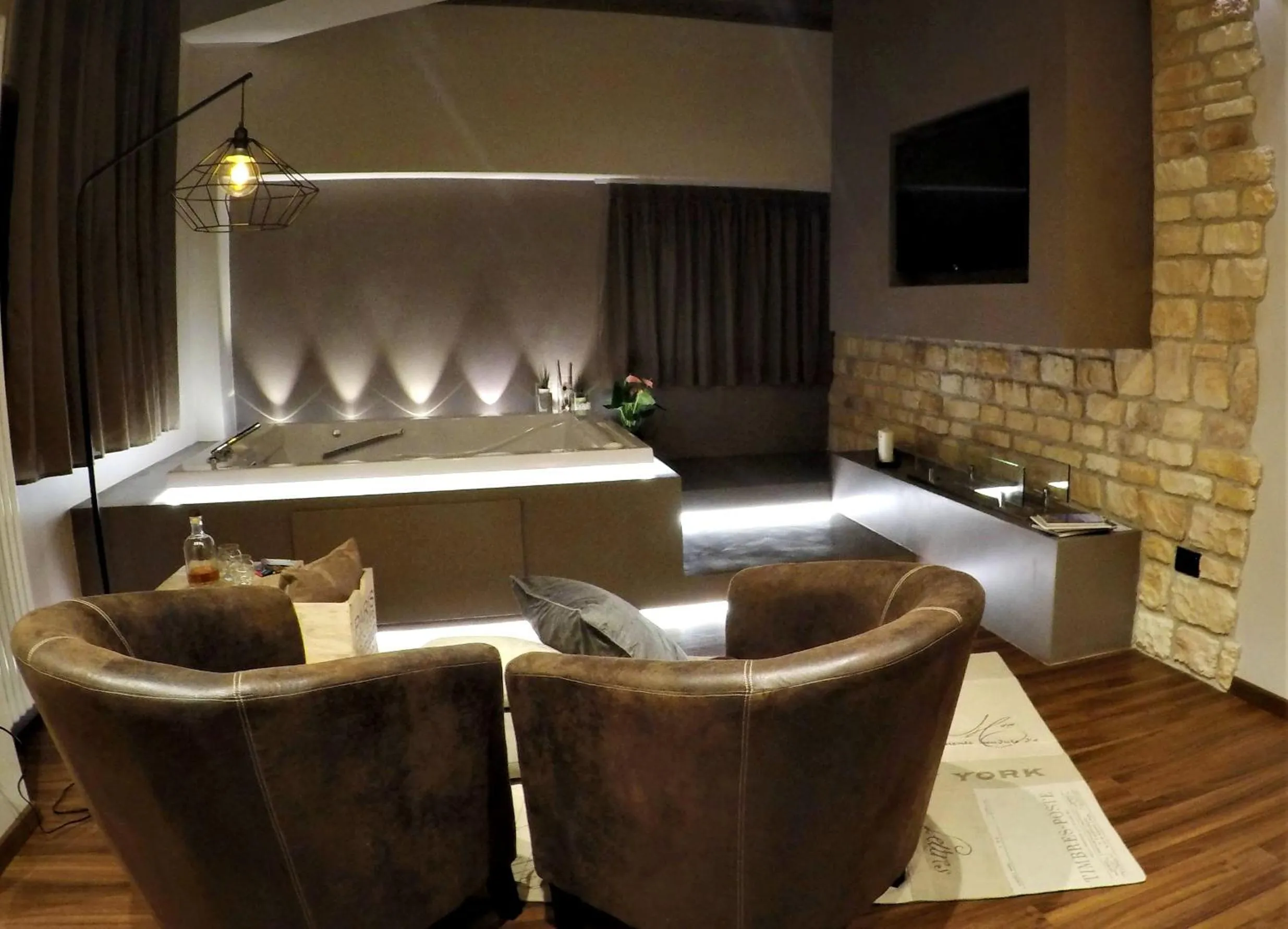 Photo of the whole room, Bed in Hotel Centrale