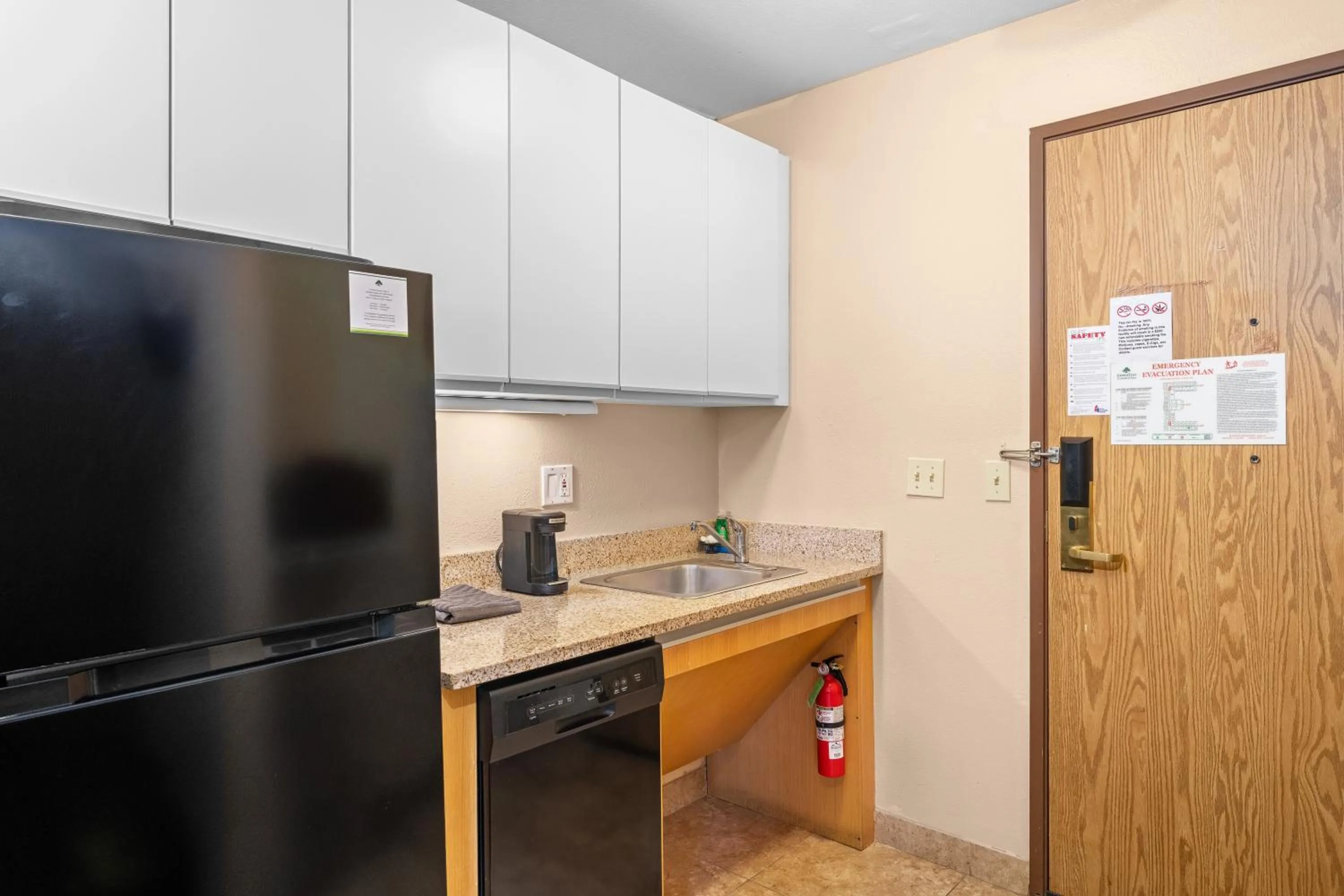 Kitchen or kitchenette in GreenTree Suites Eagle / Vail Valley