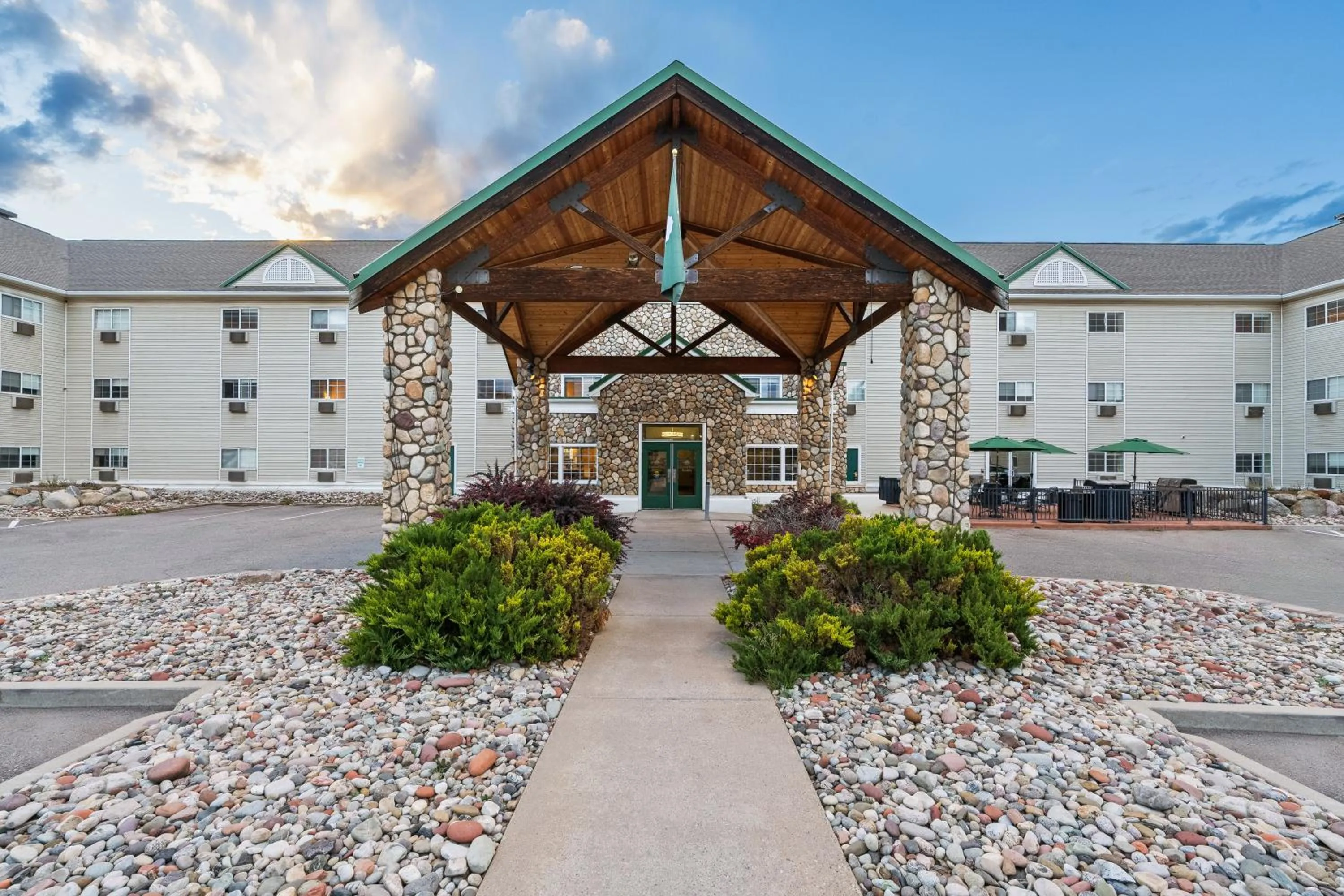 Property building in GreenTree Suites Eagle / Vail Valley
