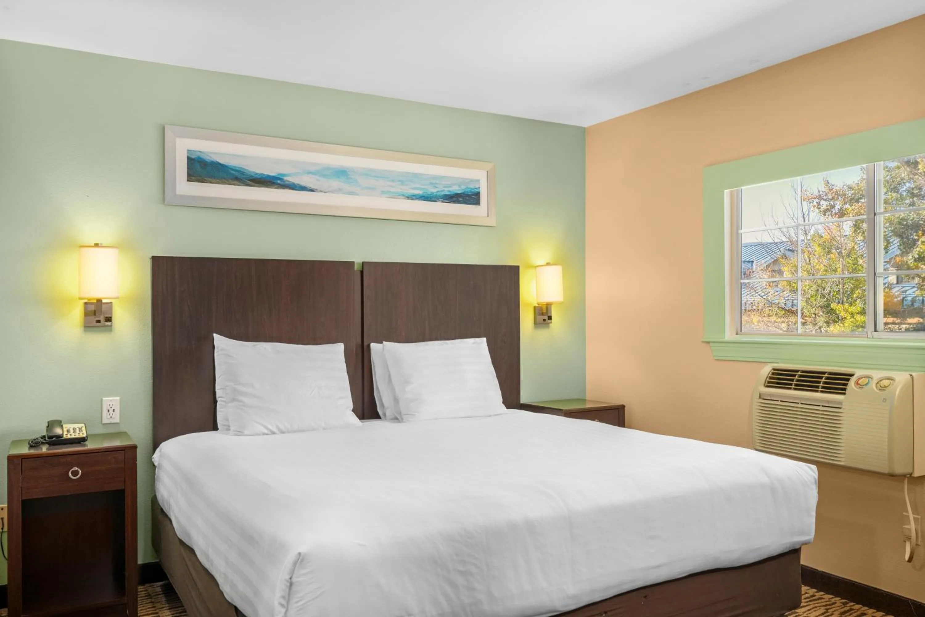 Bed in GreenTree Suites Eagle / Vail Valley