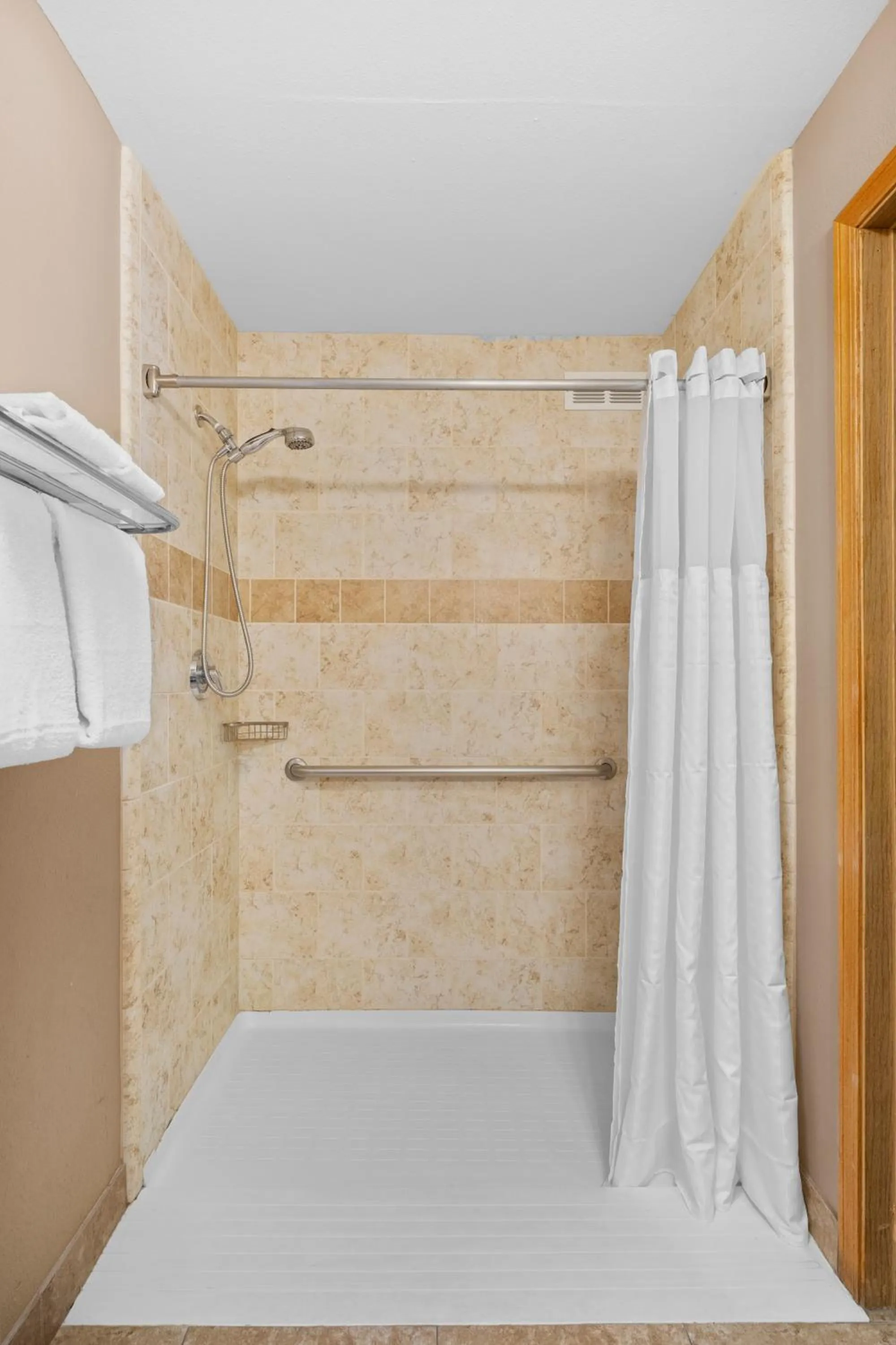 Shower in GreenTree Suites Eagle / Vail Valley