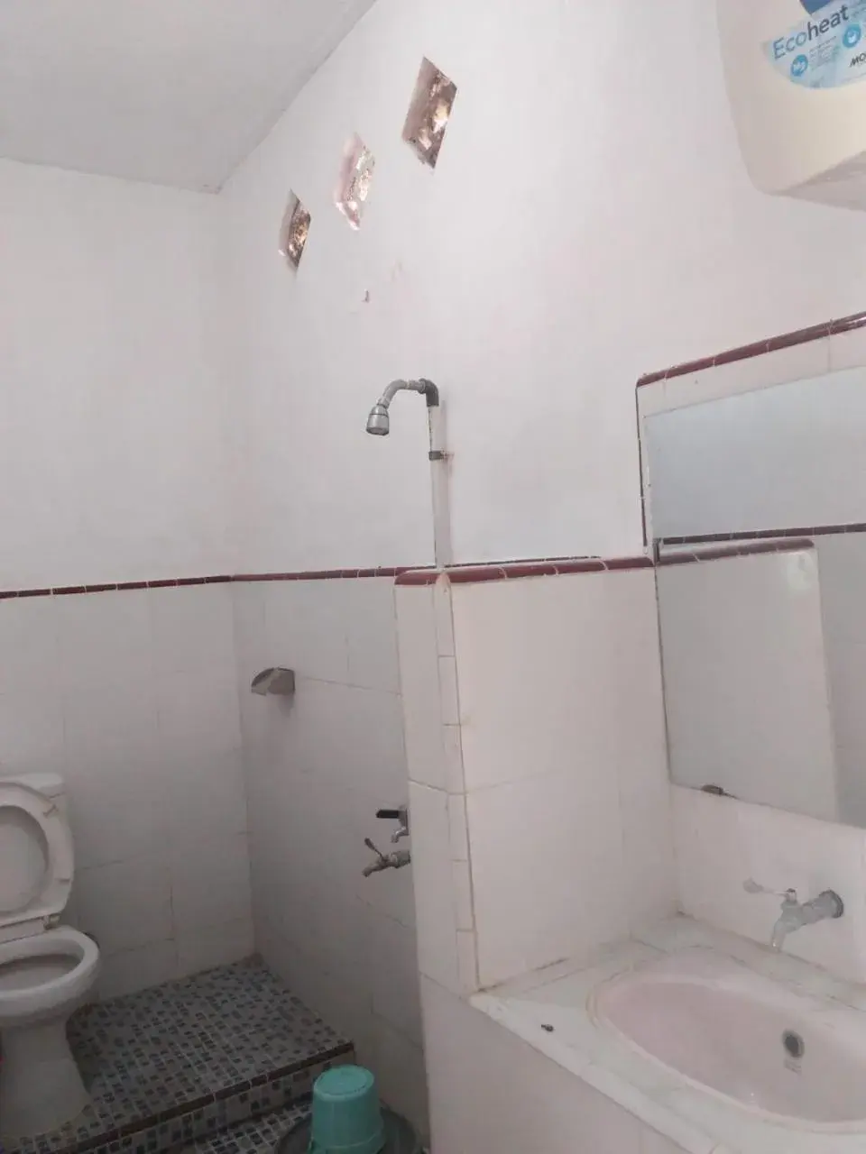 Deluxe Double or Twin Room in Penginapan Hotel Mangir Asri Deluxe Double or Twin Room in Penginapan Hotel Mangir Asri