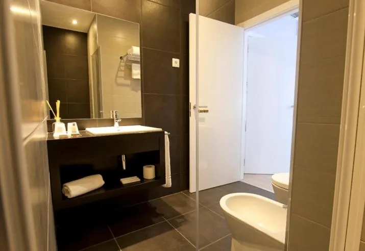 Bathroom in Primavera Perfume Hotel