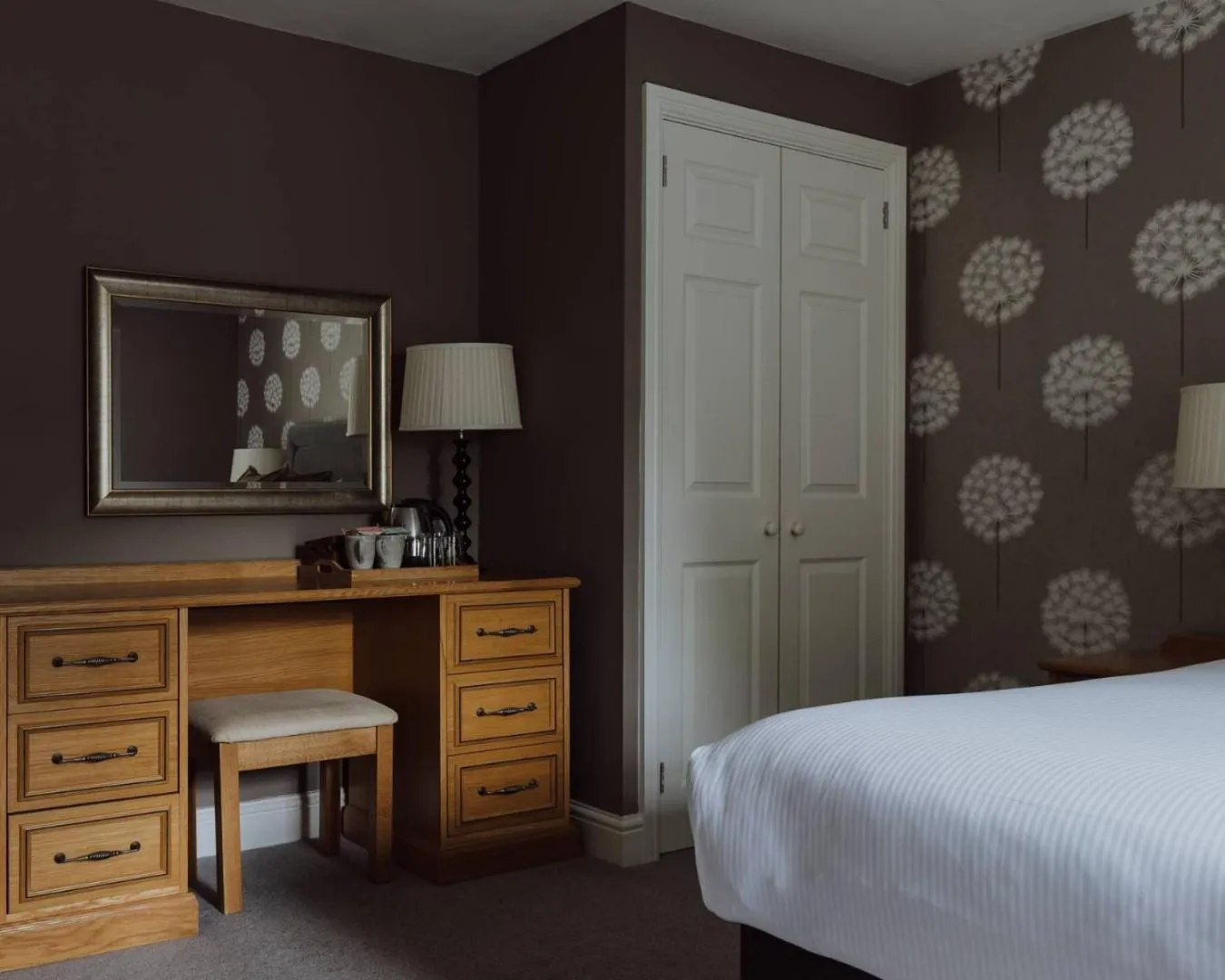 Bedroom, Bed in Lyzzick Hall Hotel