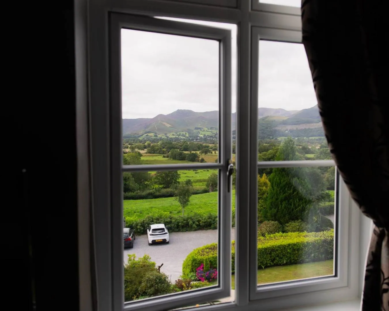 Mountain view in Lyzzick Hall Hotel