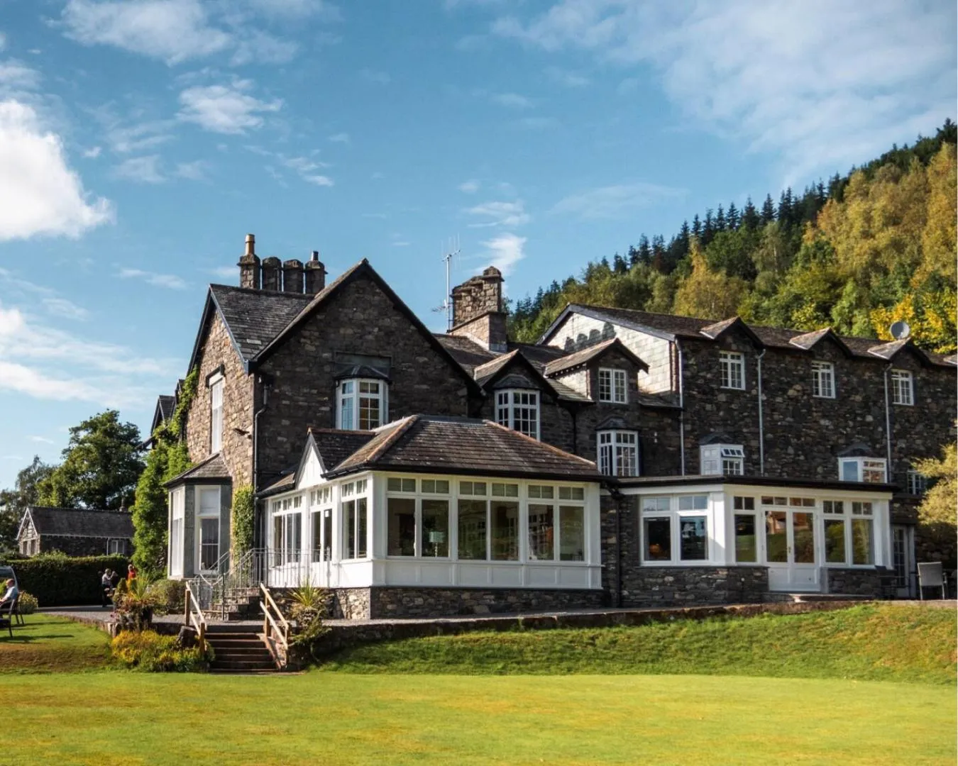 Property building in Lyzzick Hall Hotel