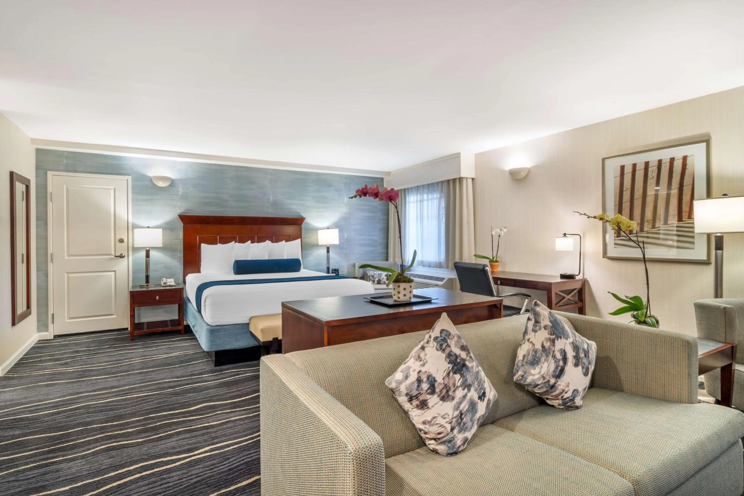 Photo of the whole room in Best Western Plus Carpinteria Inn