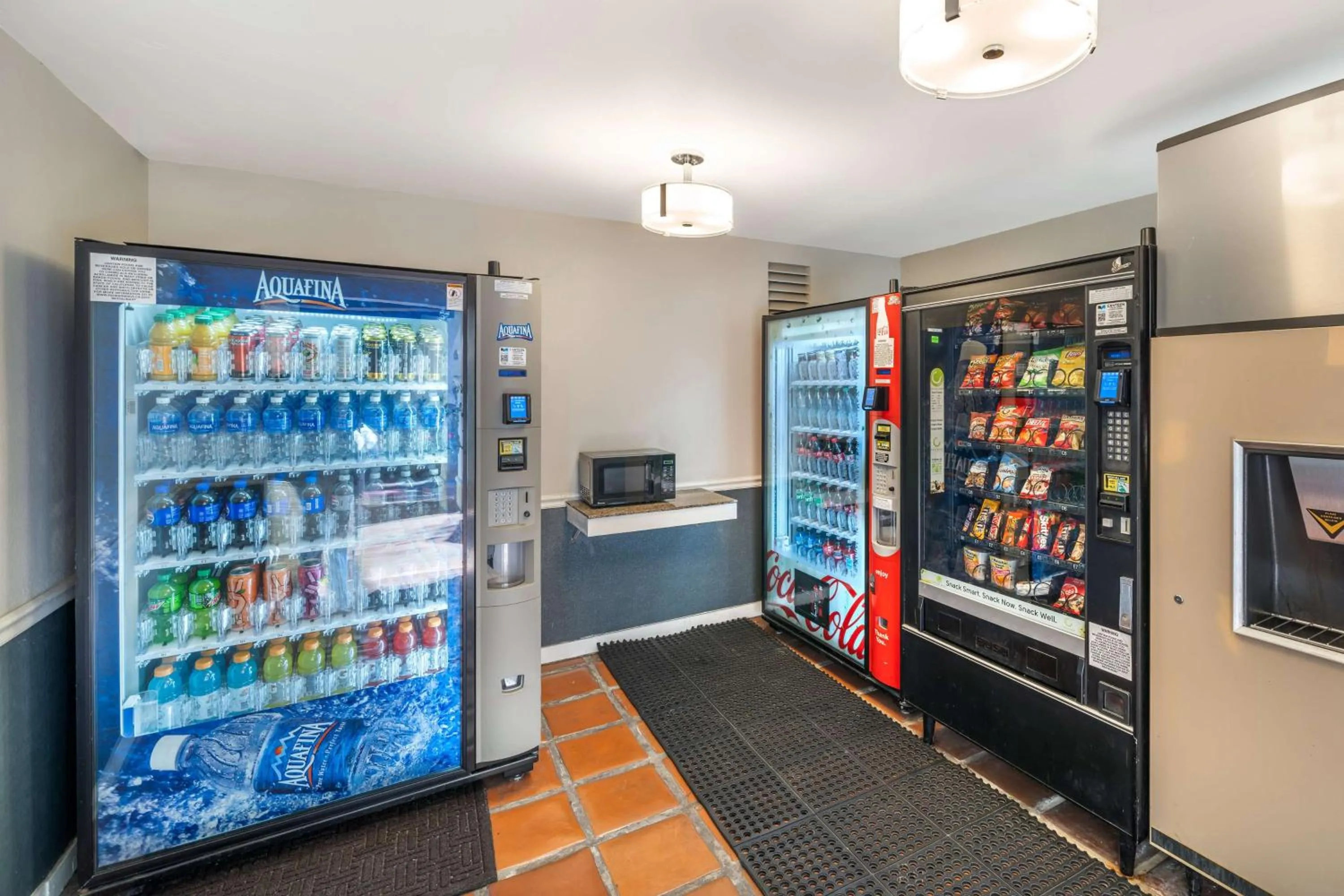 Property building in Best Western Plus Carpinteria Inn