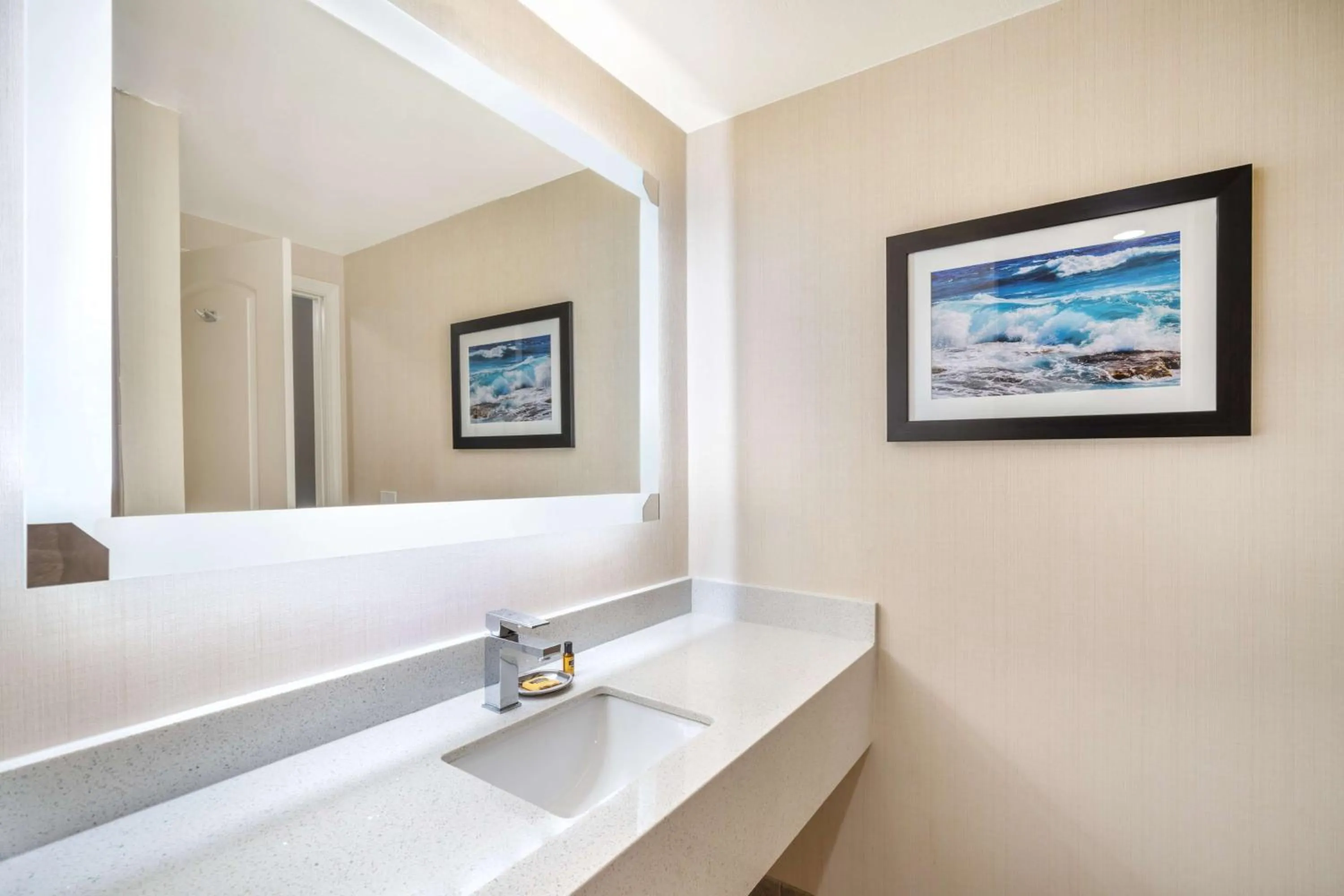 Bathroom in Best Western Plus Carpinteria Inn