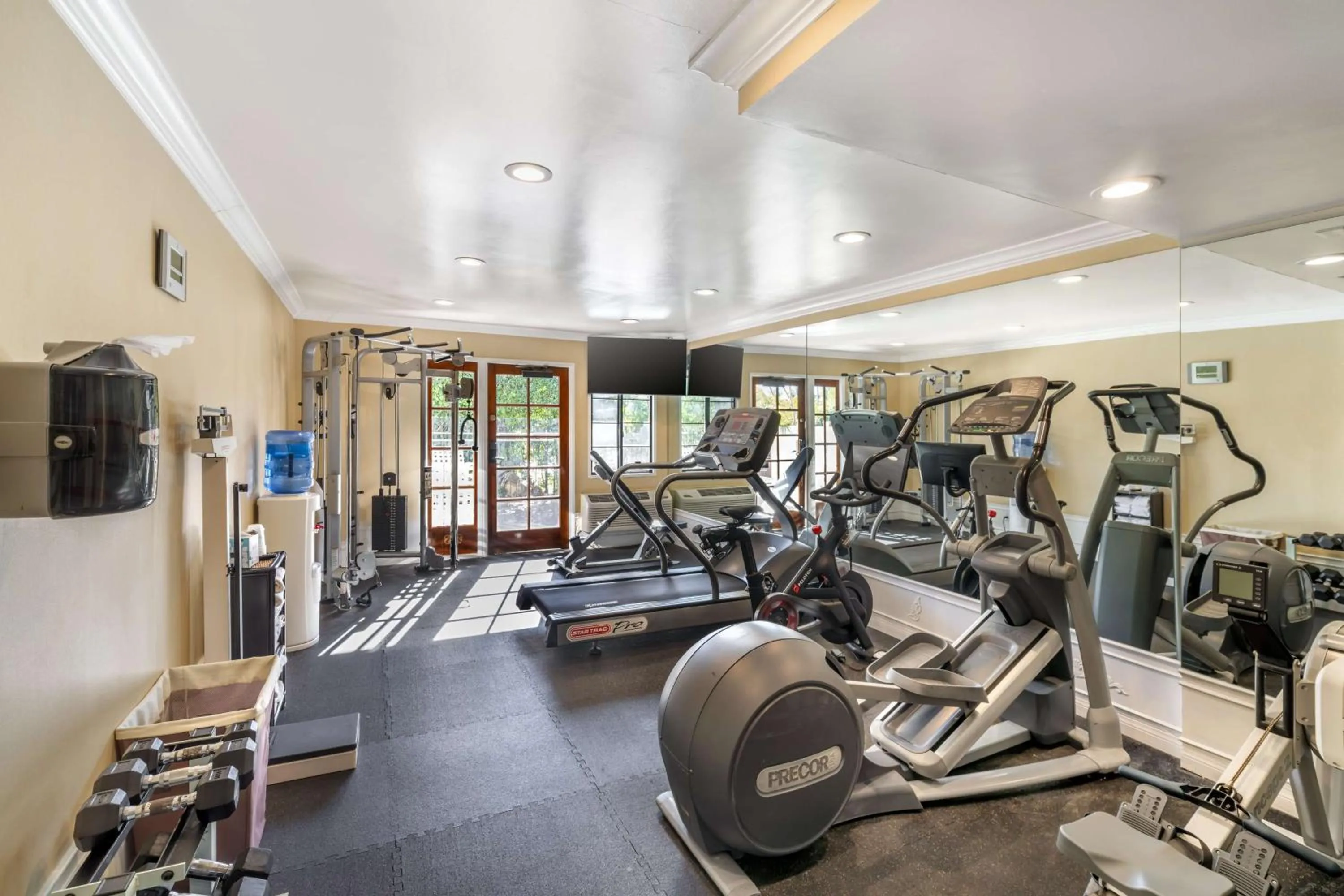 Fitness centre/facilities in Best Western Plus Carpinteria Inn