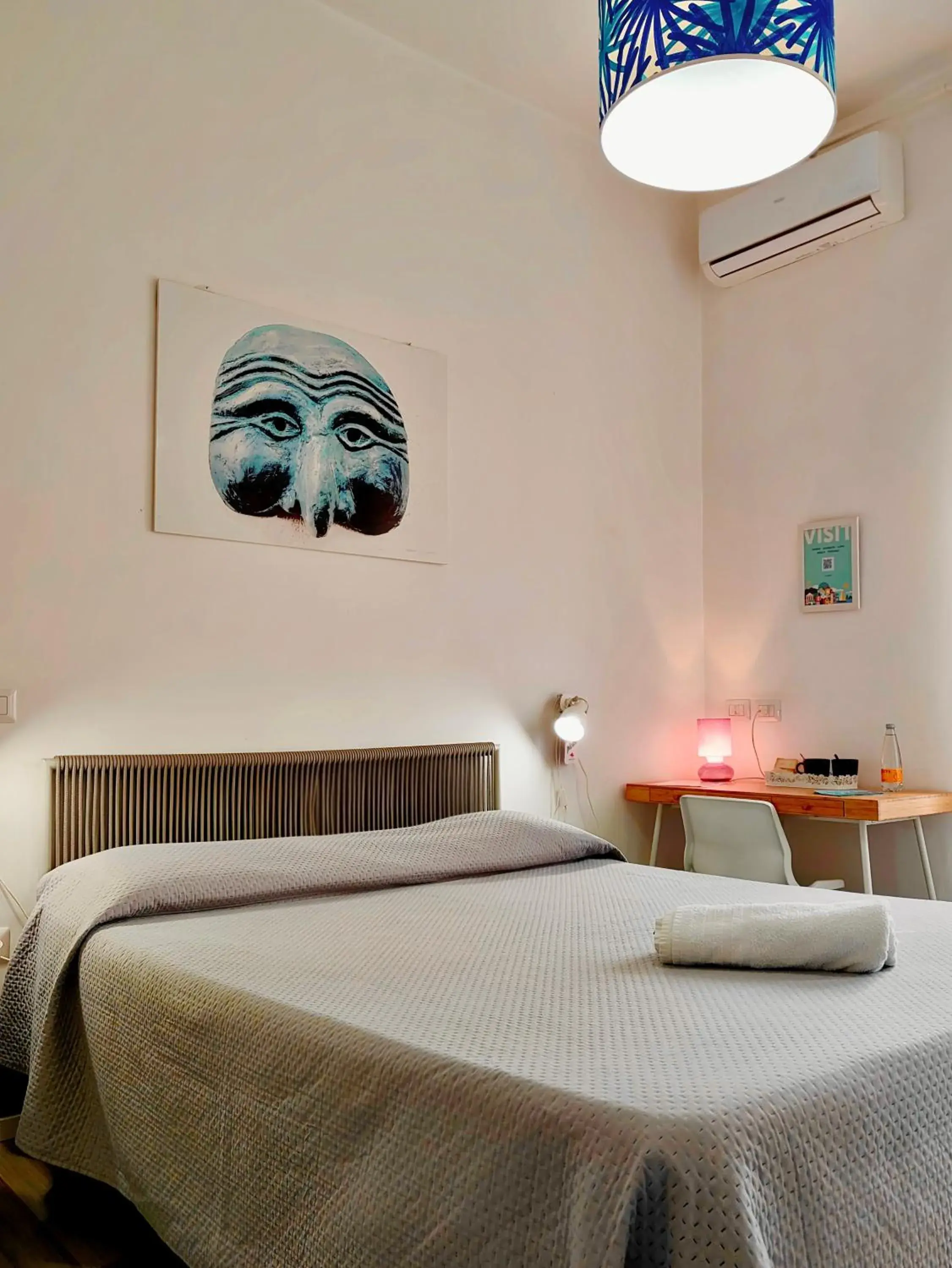 Double Room with Private Bathroom in Nonna Pina Art Rooms Double Room with Private Bathroom in Nonna Pina Art Rooms