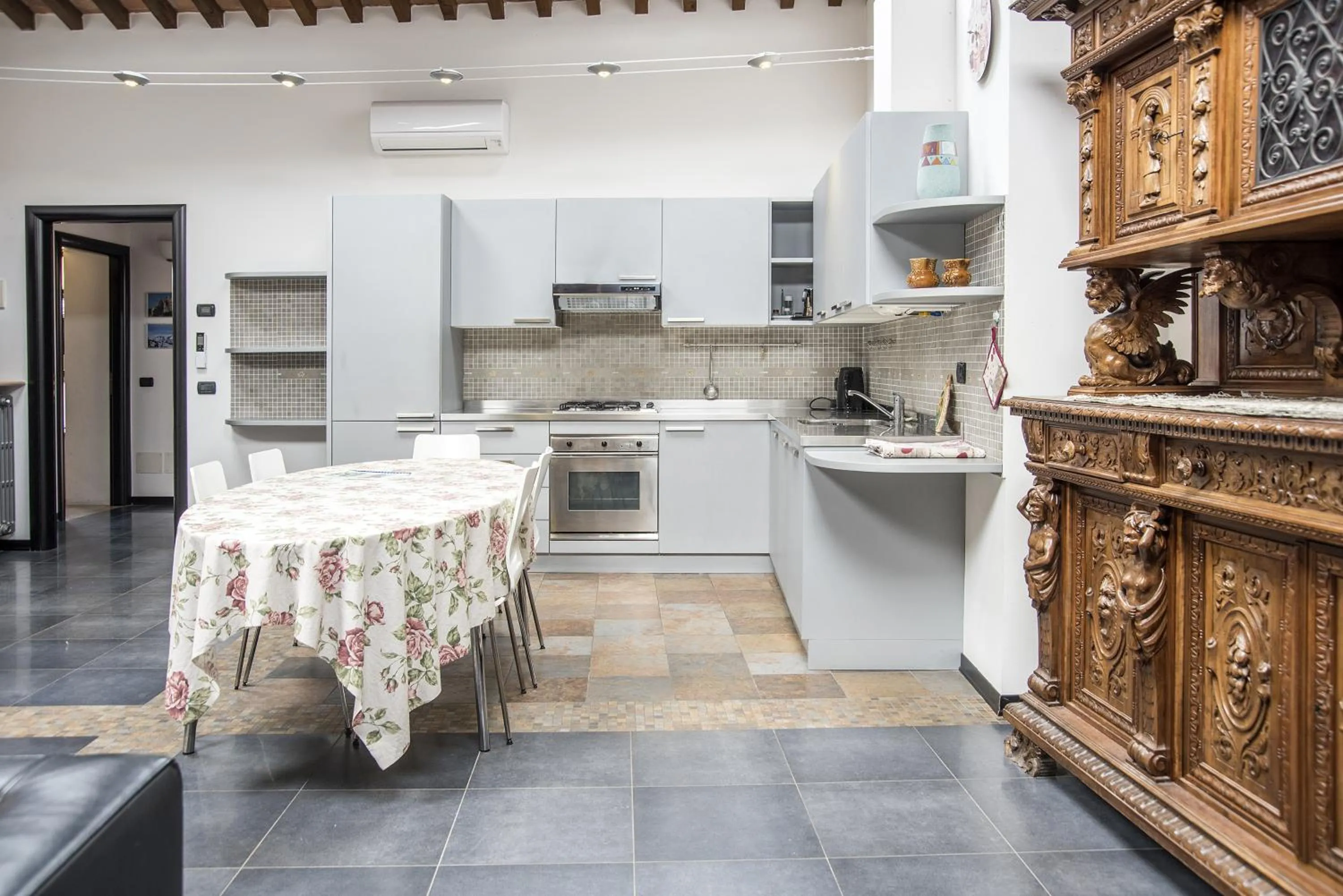 Kitchen or kitchenette in Residence Villa Vinco