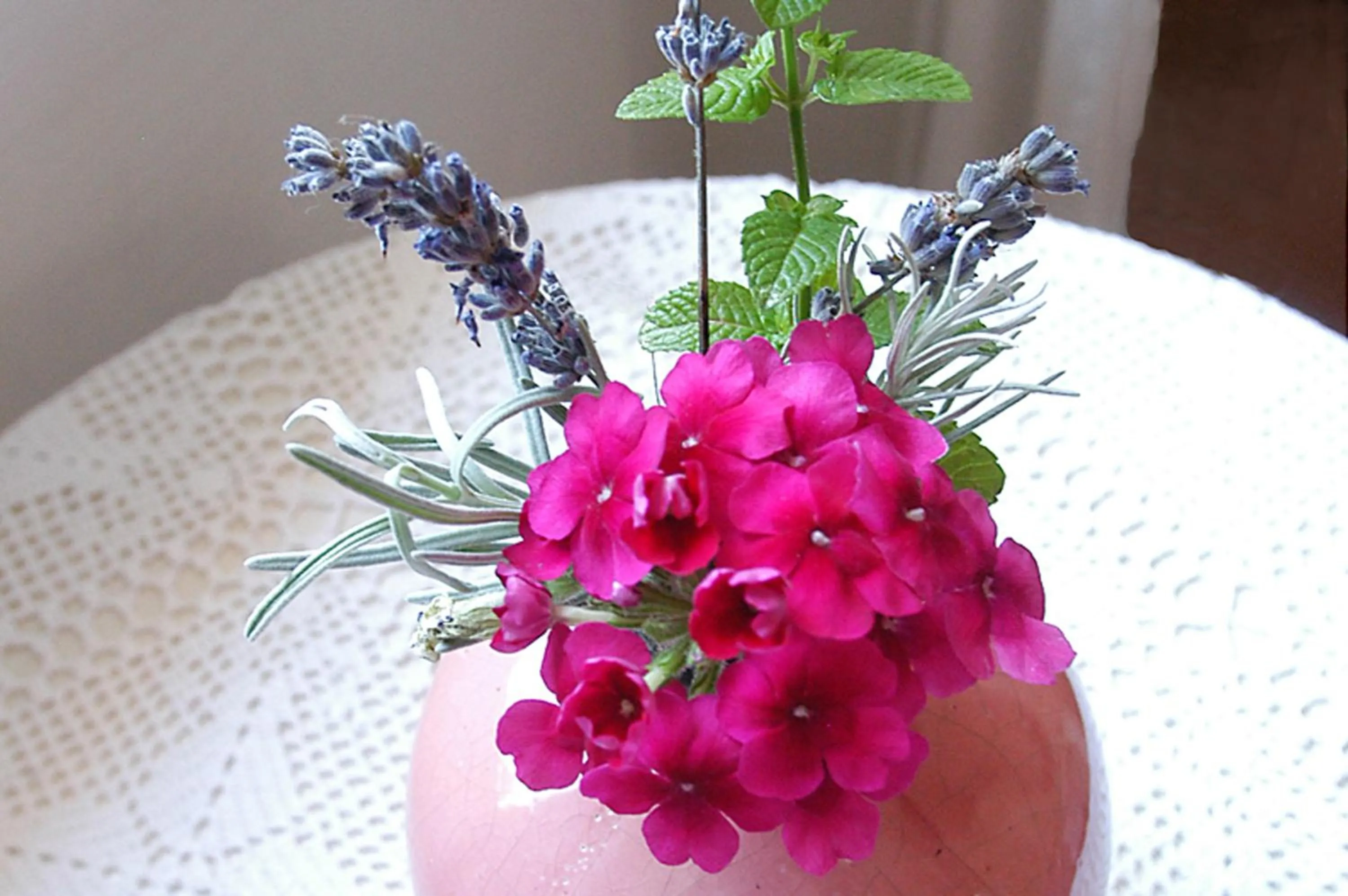 Decorative detail in Barocchetto Romano