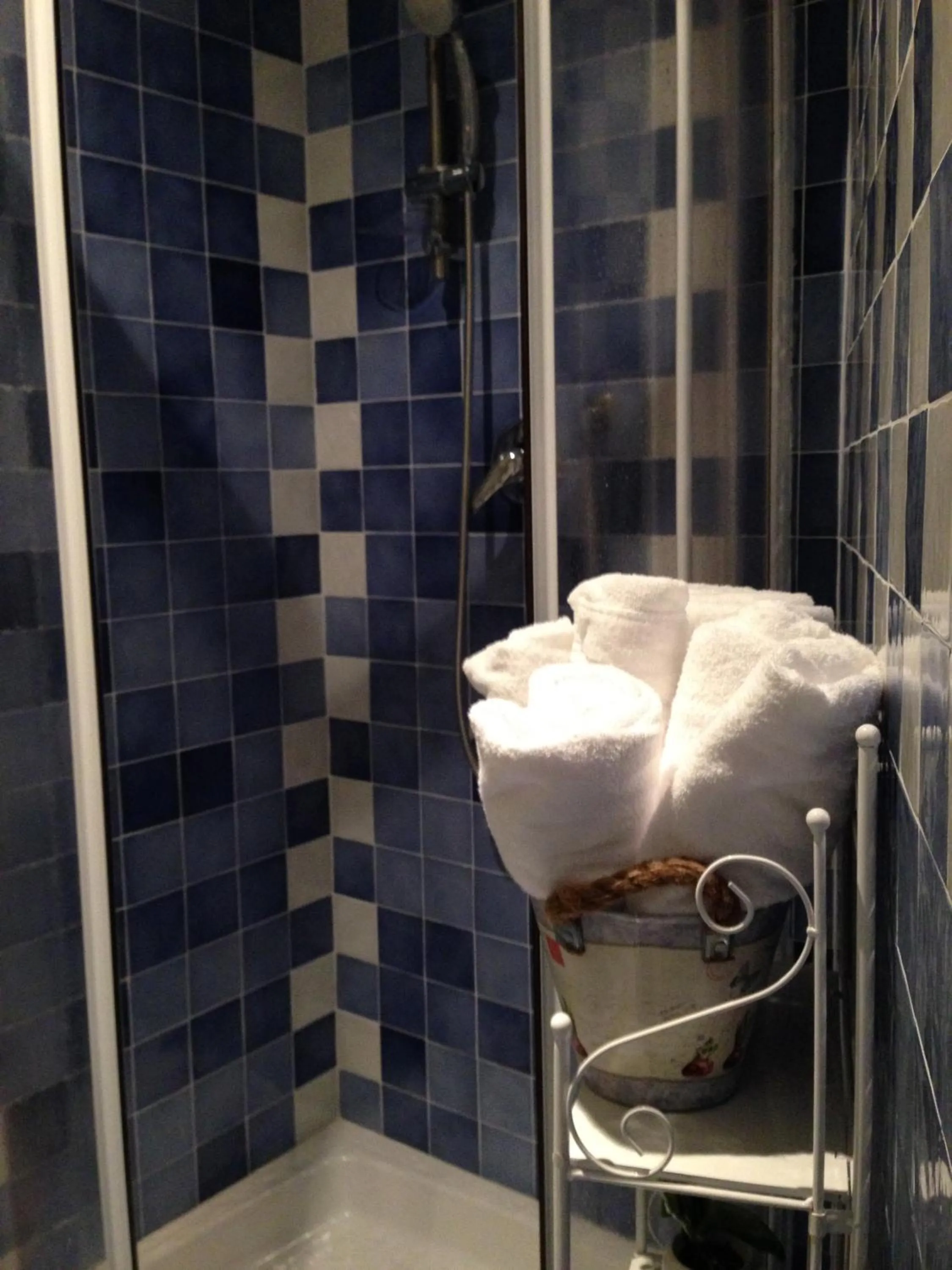 Shower in Barocchetto Romano