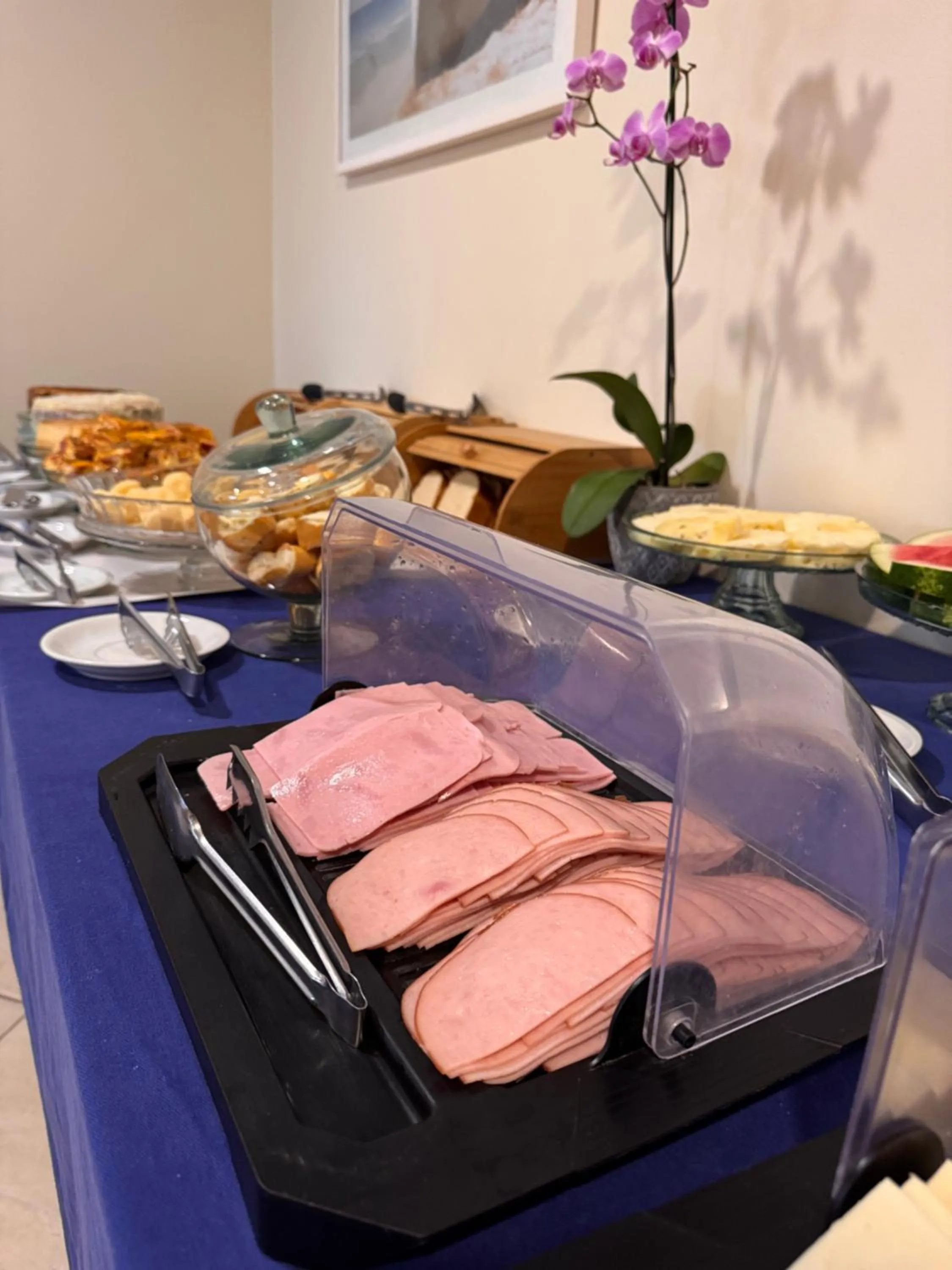 Buffet breakfast in Pousada Porto Praia