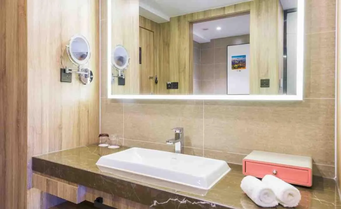 Atour Hotel (Shanghai International Tourism and Resorts Zone XiuYan Road)