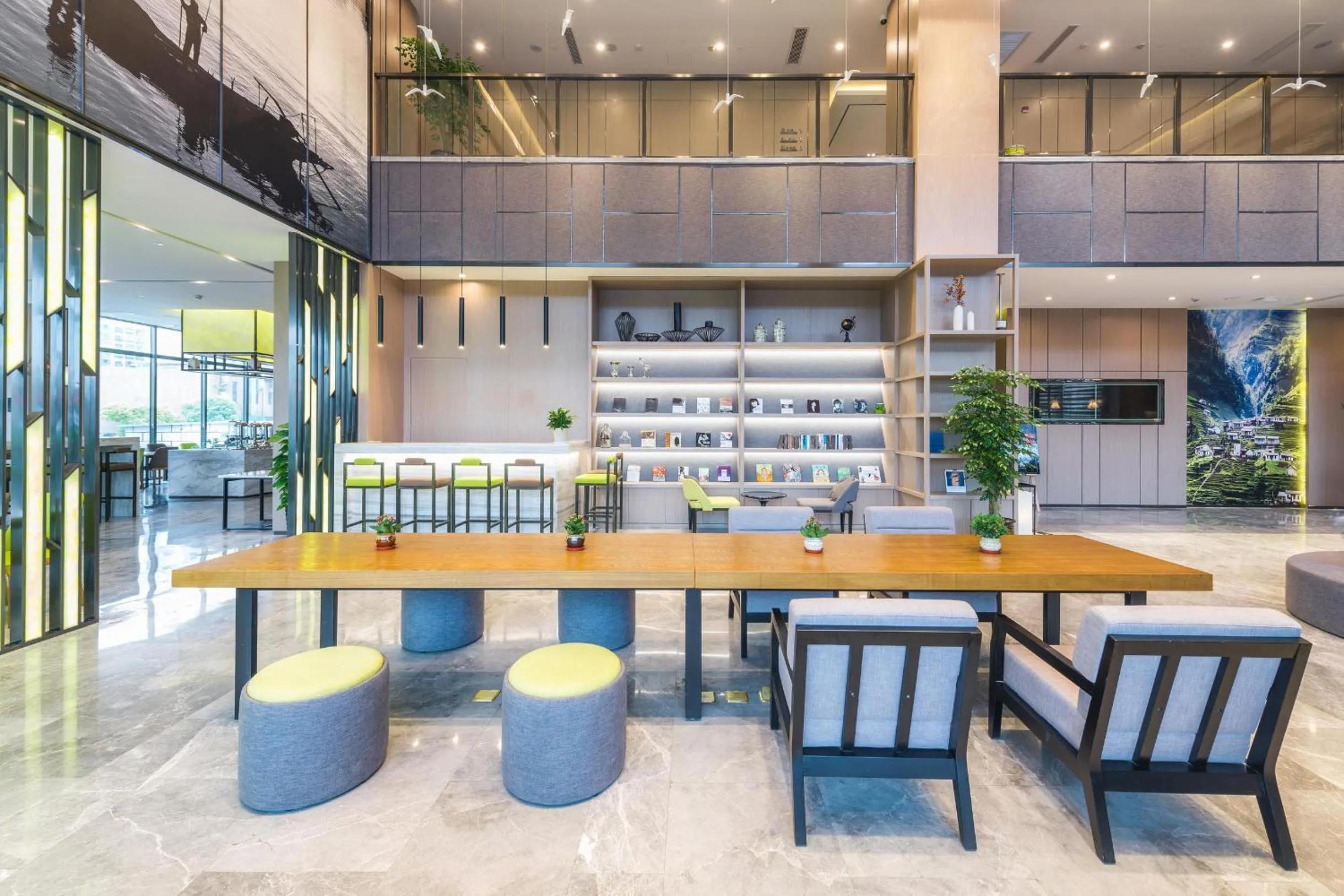 Atour Hotel (Shanghai International Tourism and Resorts Zone XiuYan Road)