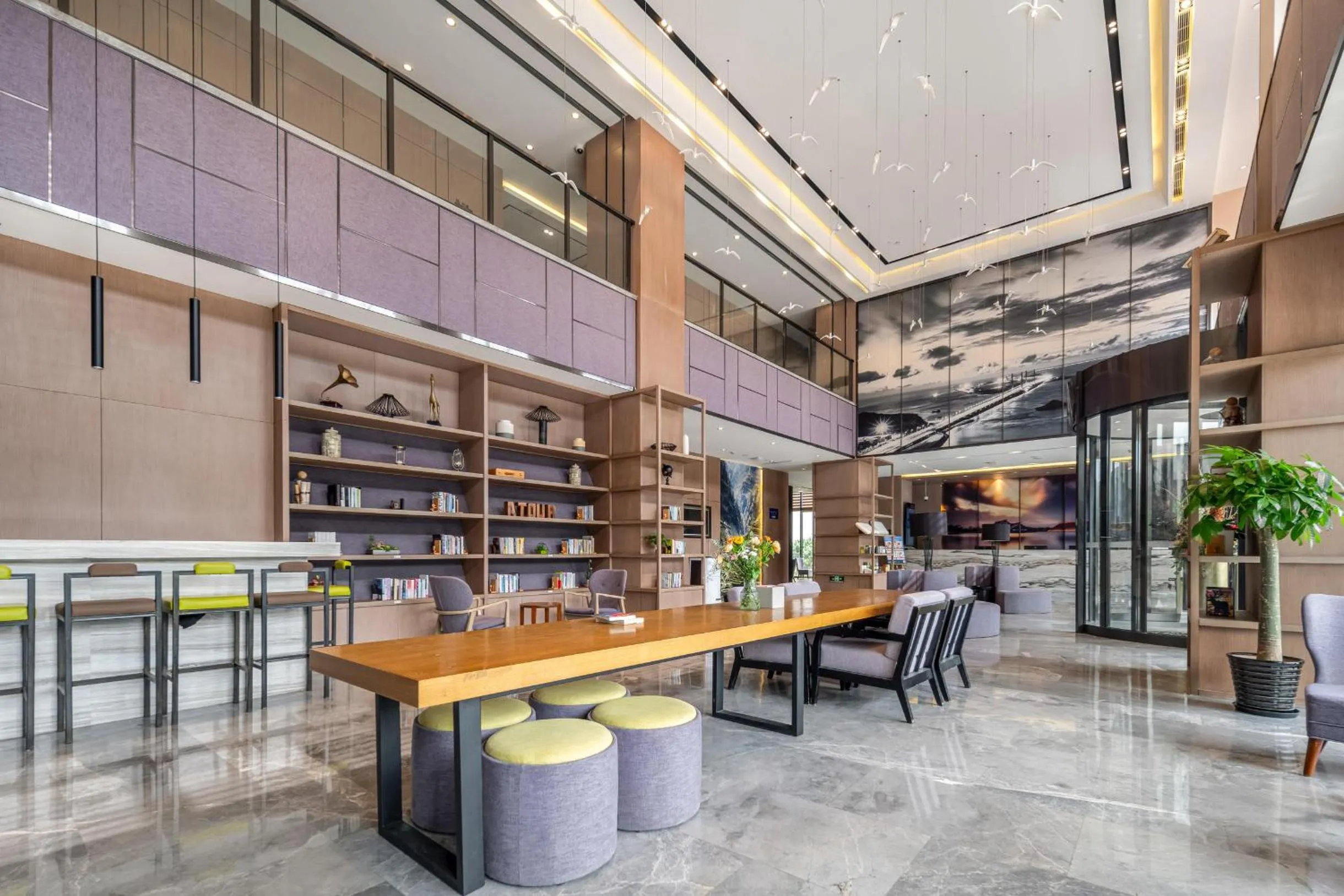 Atour Hotel (Shanghai International Tourism and Resorts Zone XiuYan Road)