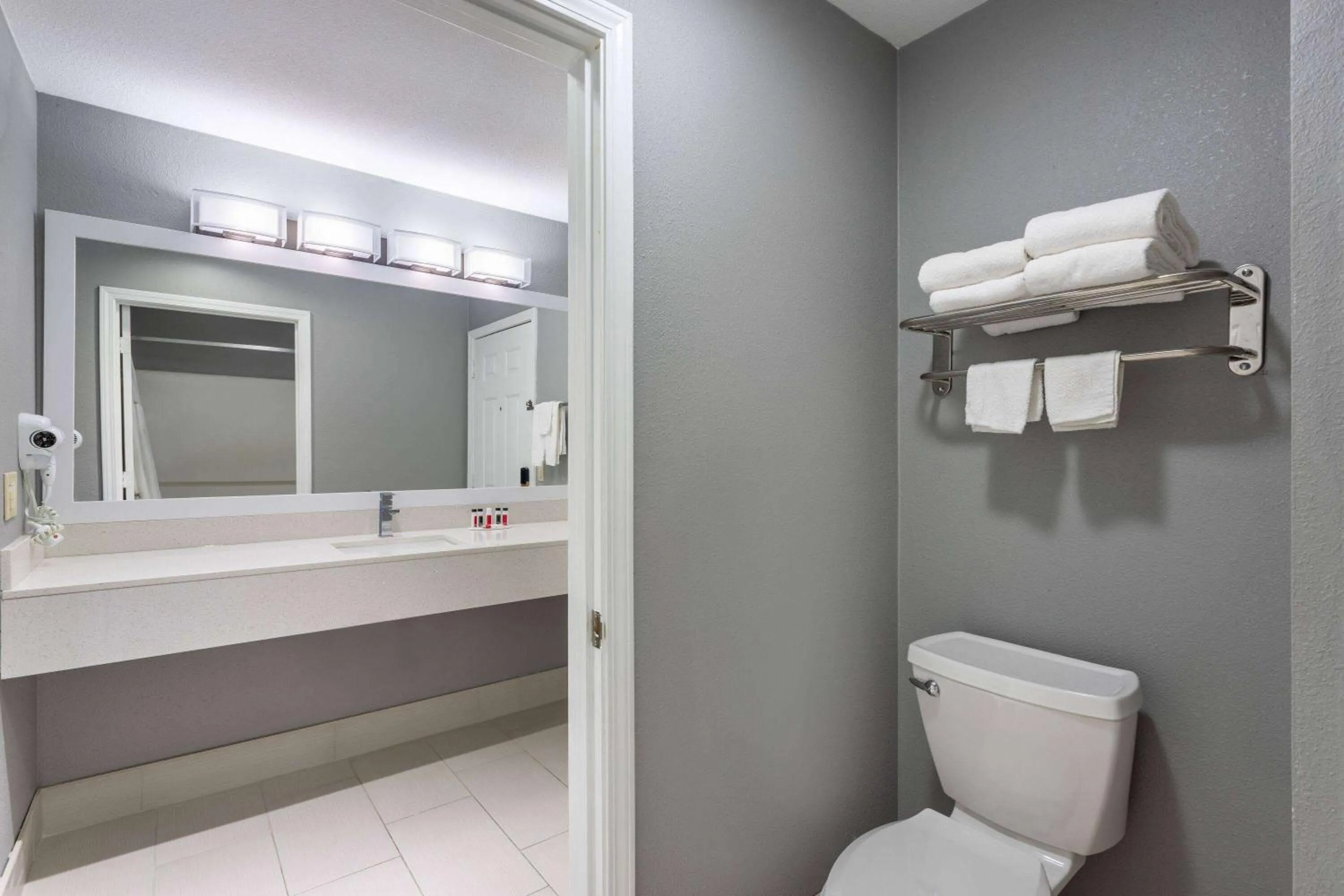 TV and multimedia in Ramada by Wyndham Sellersburg/Louisville North