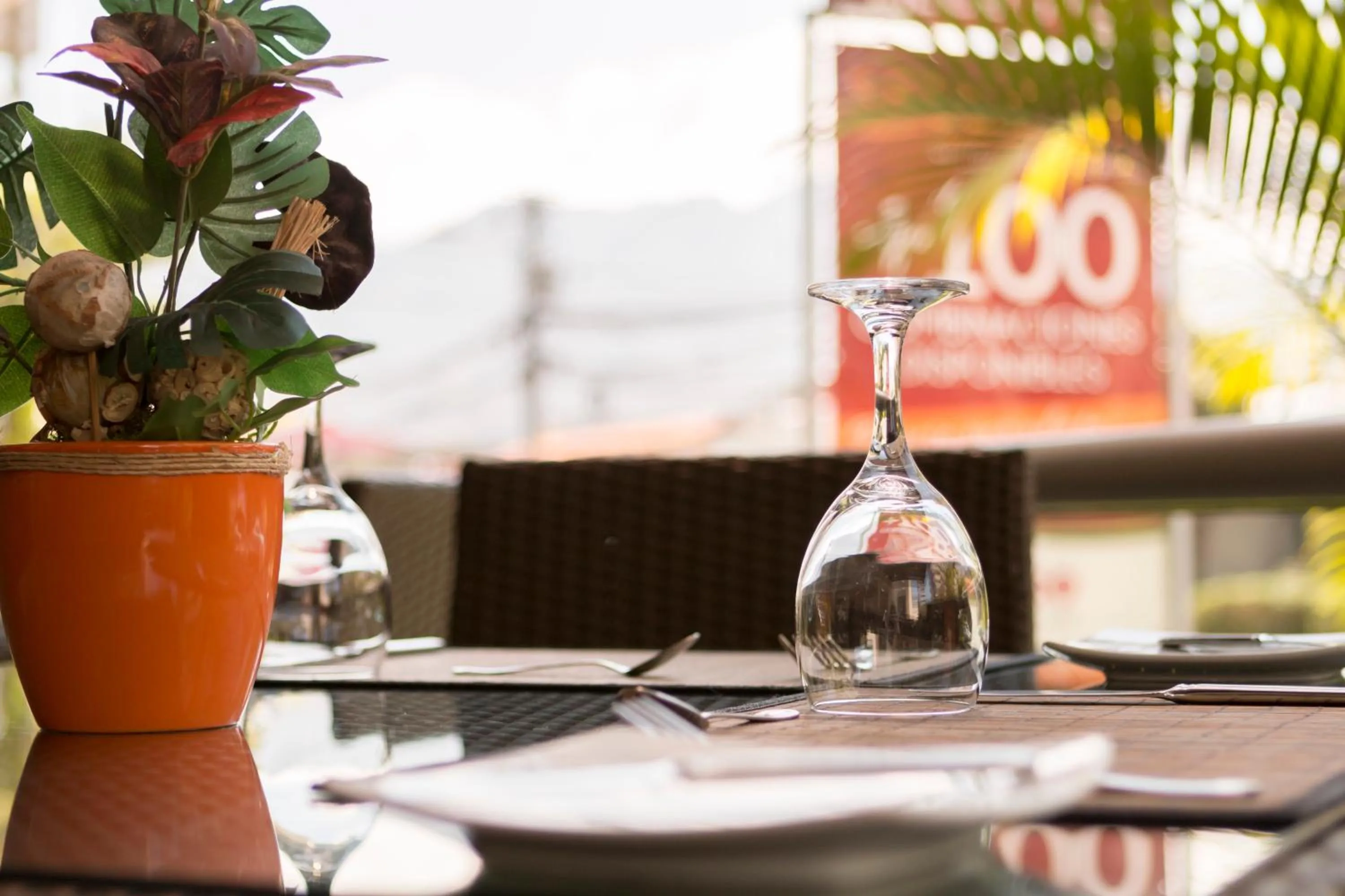 Restaurant/places to eat in Rincon del Valle Hotel & Suites