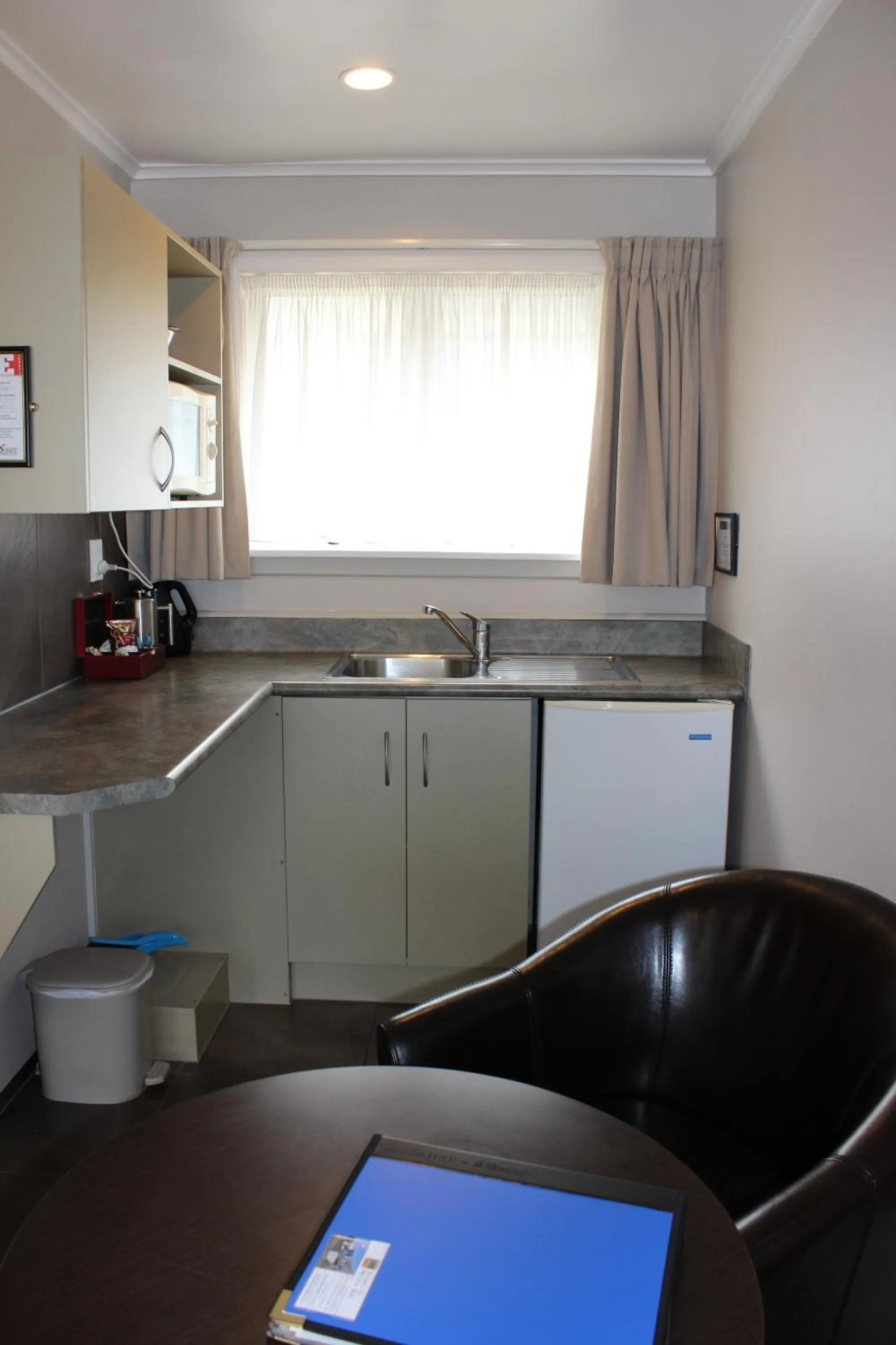 Kitchen or kitchenette in Quality Inn Acapulco Taupo