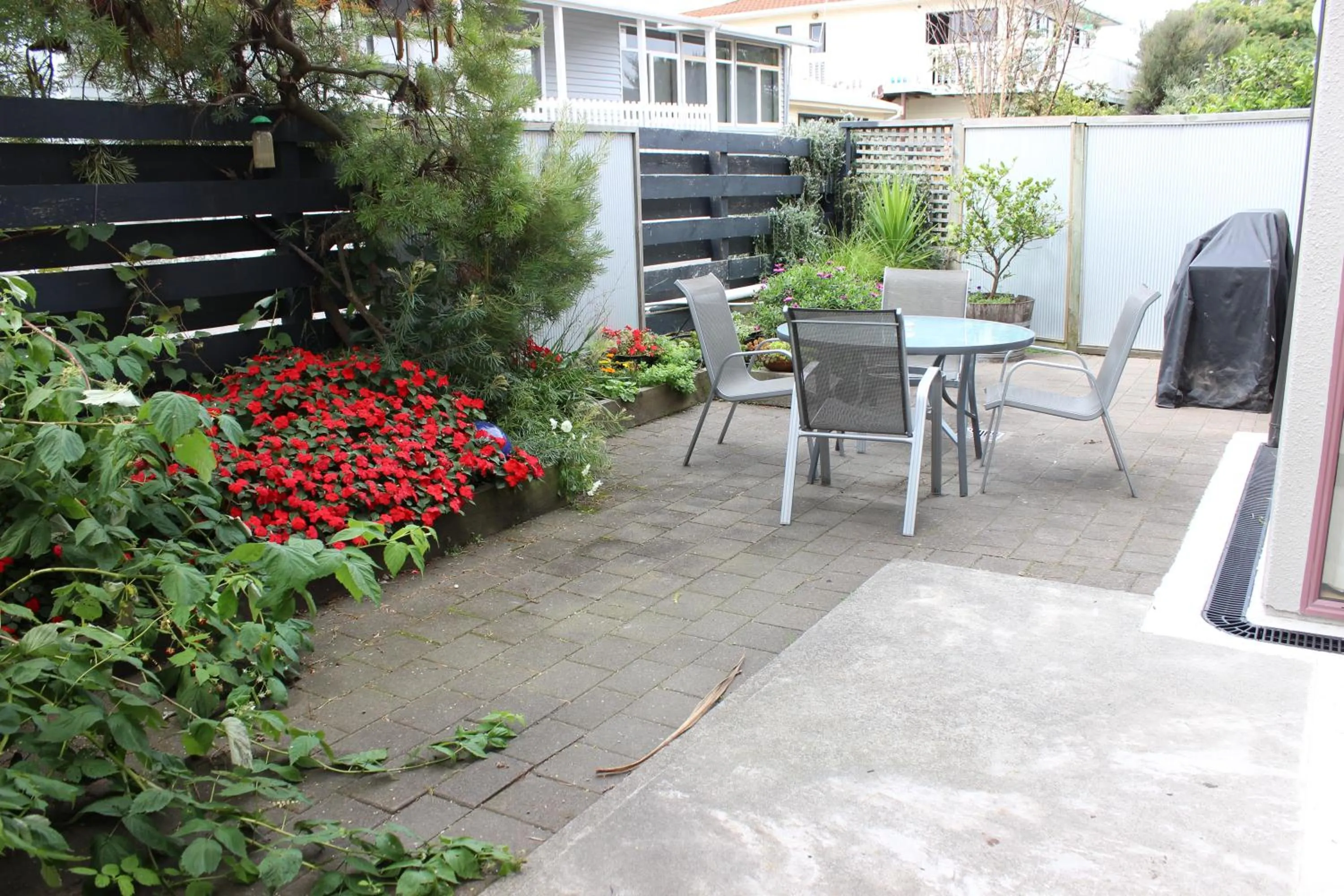 Patio in Quality Inn Acapulco Taupo