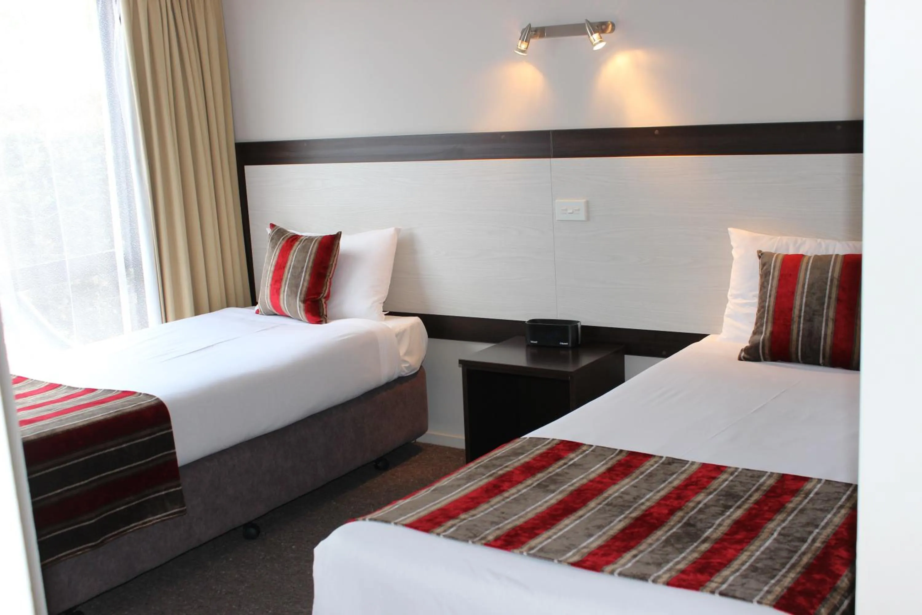 Bed in Quality Inn Acapulco Taupo