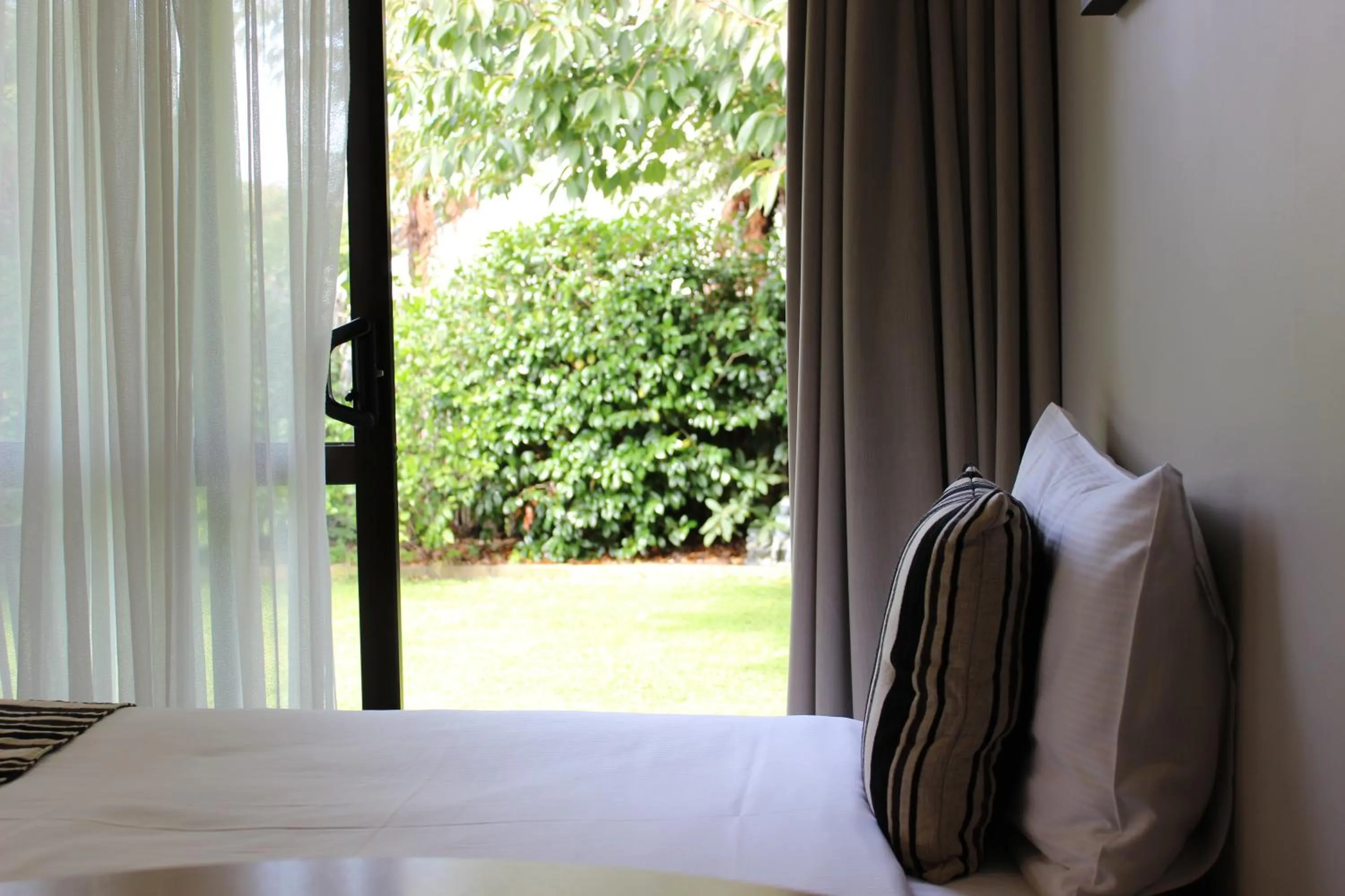 Bed in Quality Inn Acapulco Taupo